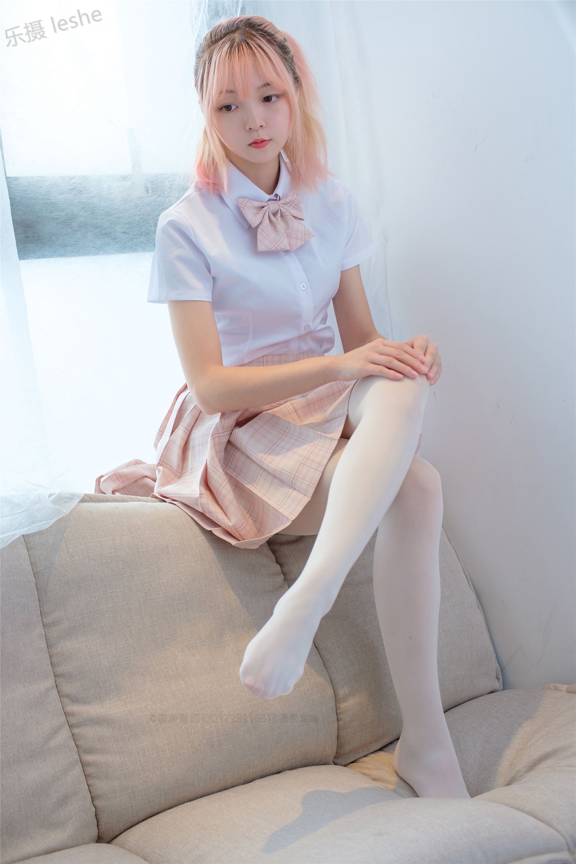 [森萝财团]萝莉丝足写真 SSR-012 30D奶白超滑丝袜