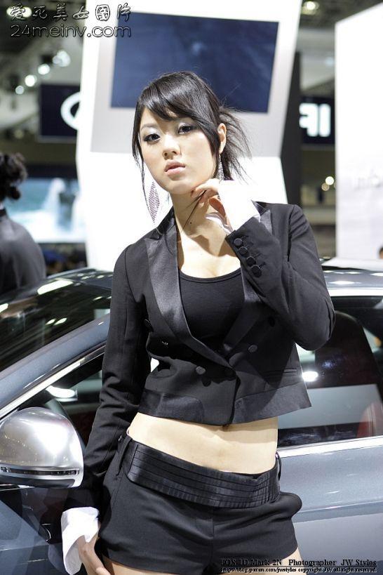 Huang Meiji - uniform car model