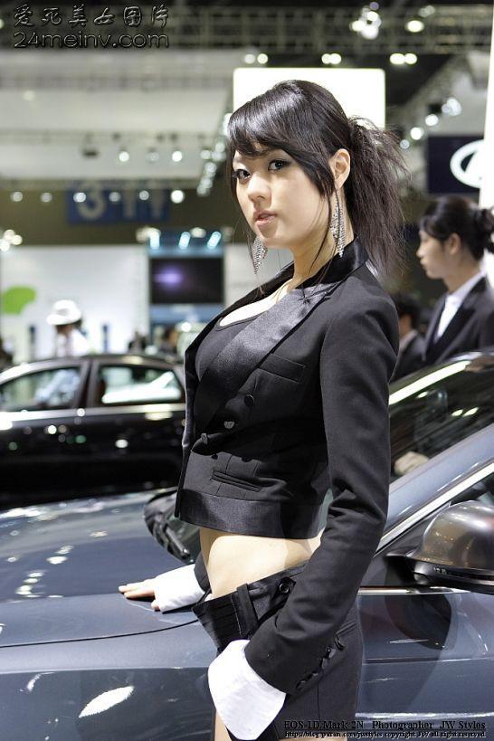 Huang Meiji - uniform car model