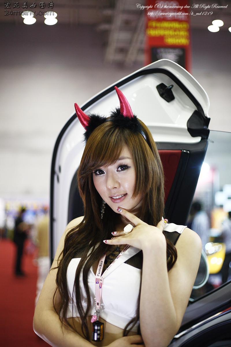 Huang Meiji - World beauty Auto Show