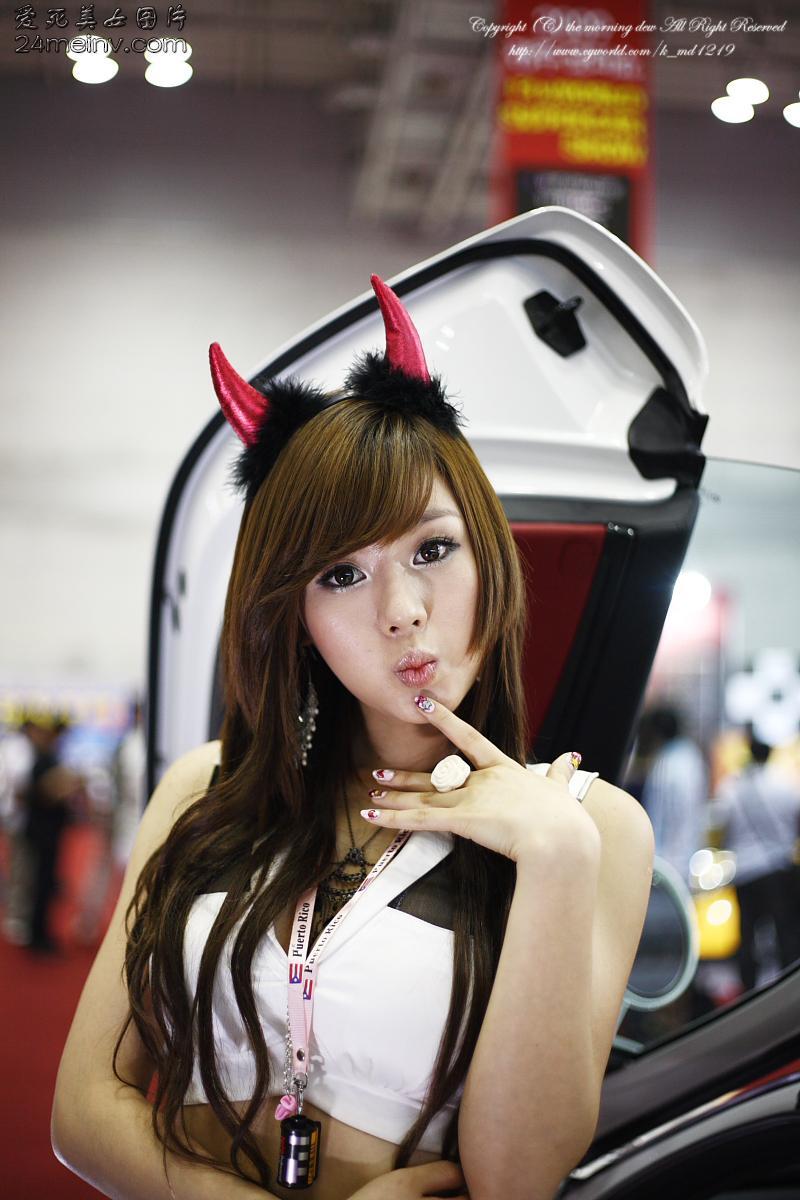 Huang Meiji - World beauty Auto Show