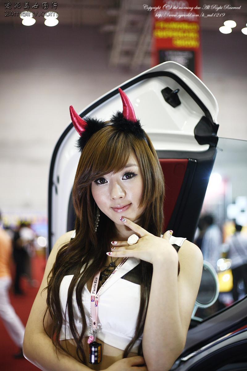 Huang Meiji - World beauty Auto Show