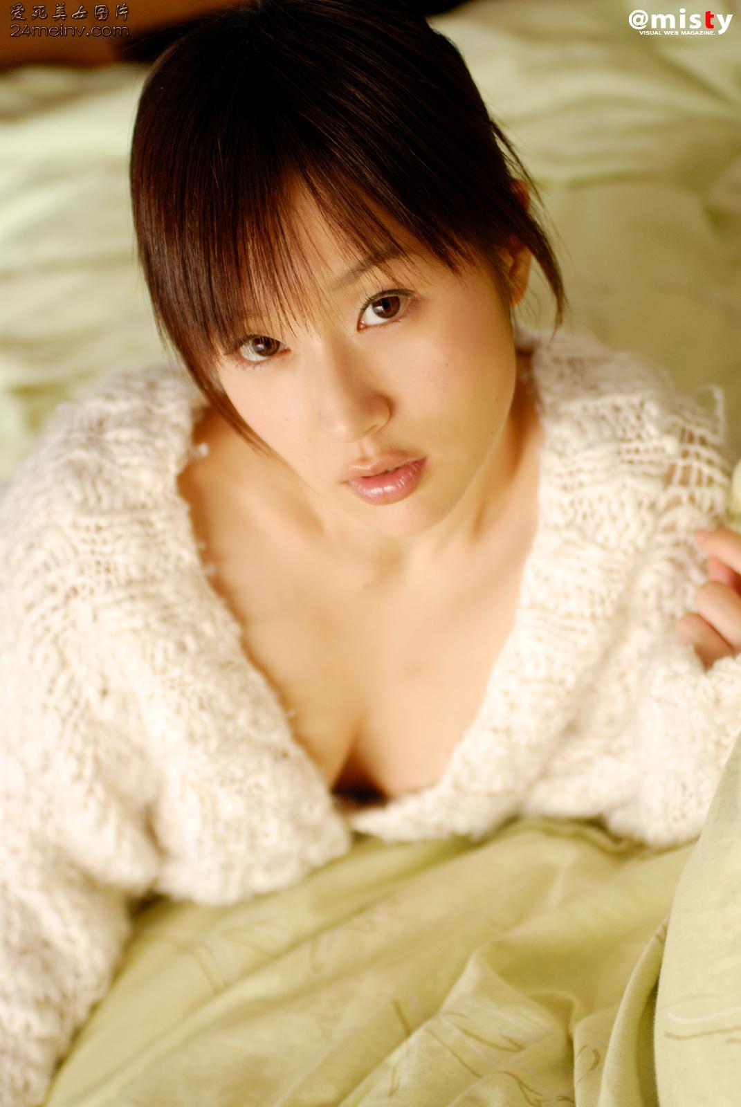 Misato Hirata 平田弥里