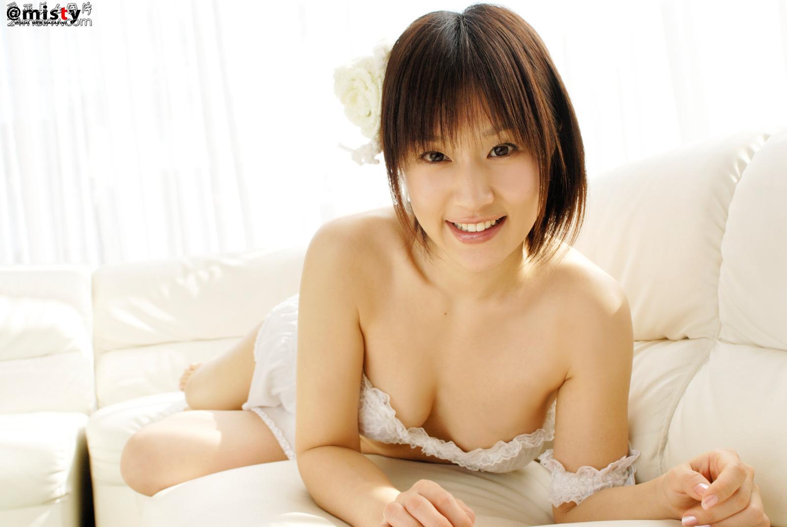 Misato Hirata 平田弥里