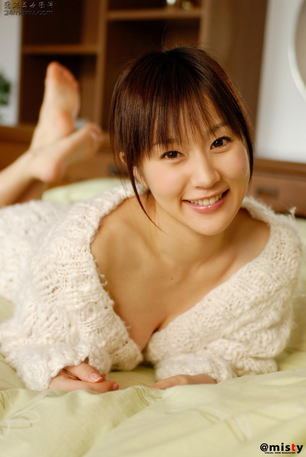 Misato Hirata 平田弥里