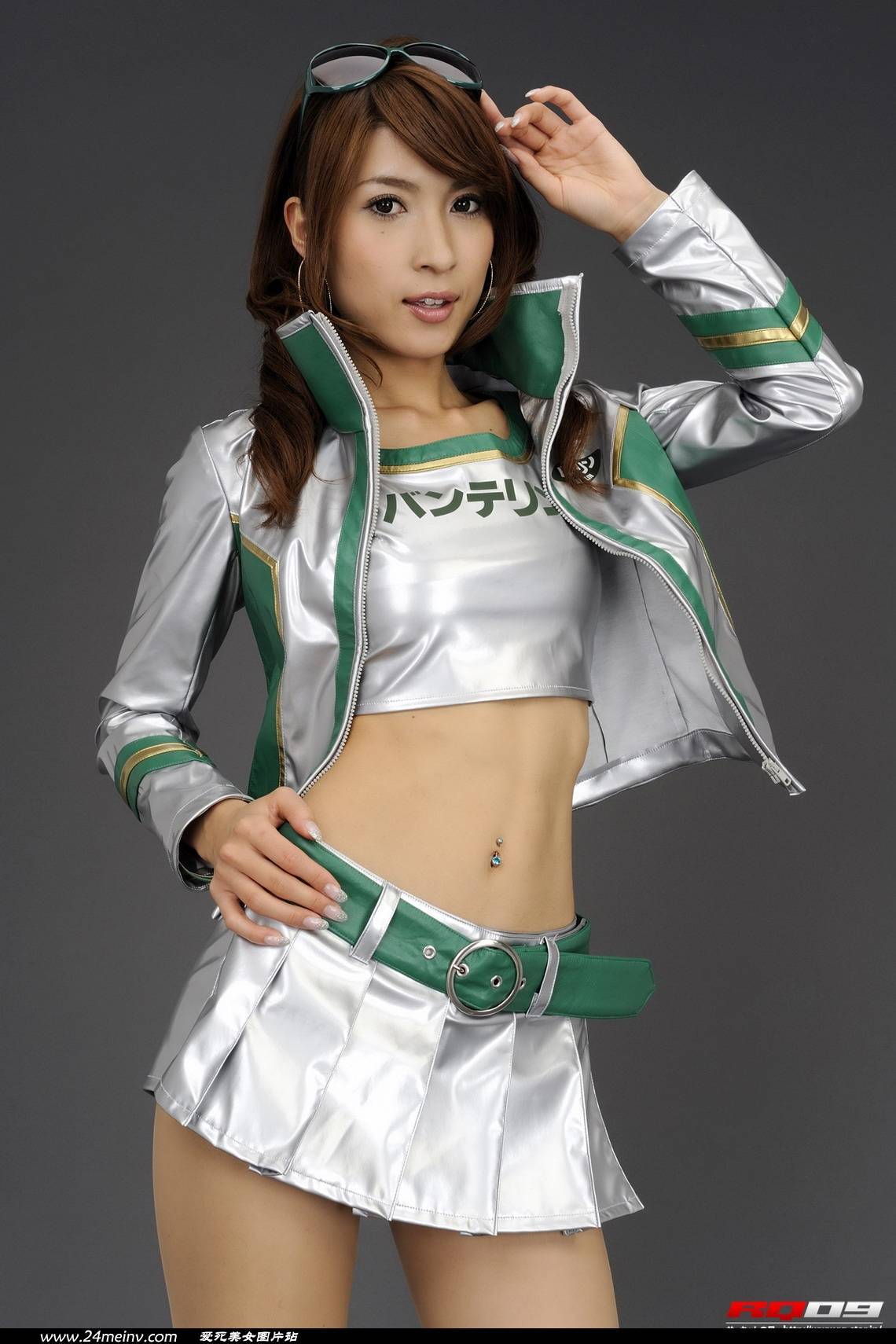 Takahashi Chihiro - model car uniform temptation