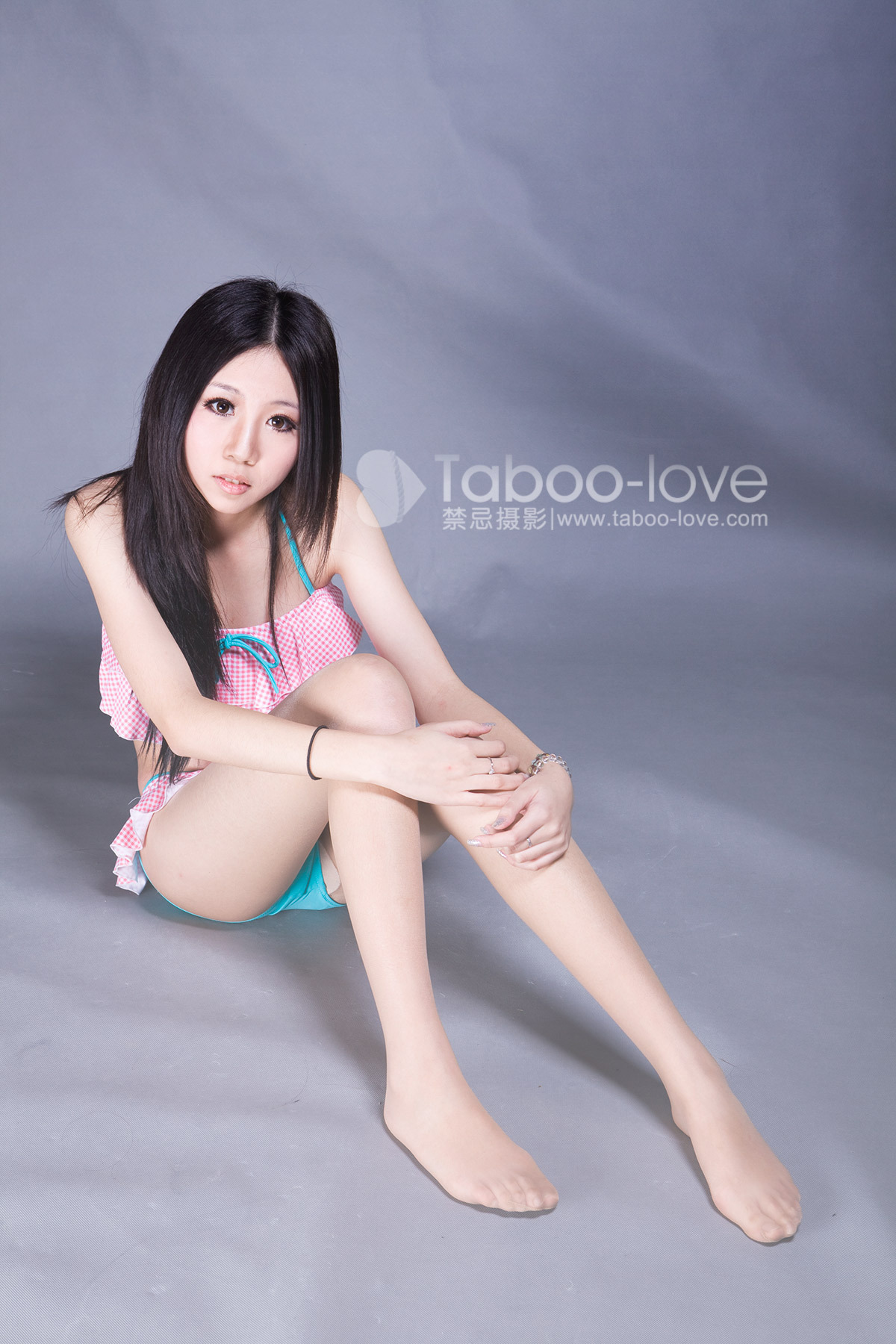 Taboo photography in taboo love