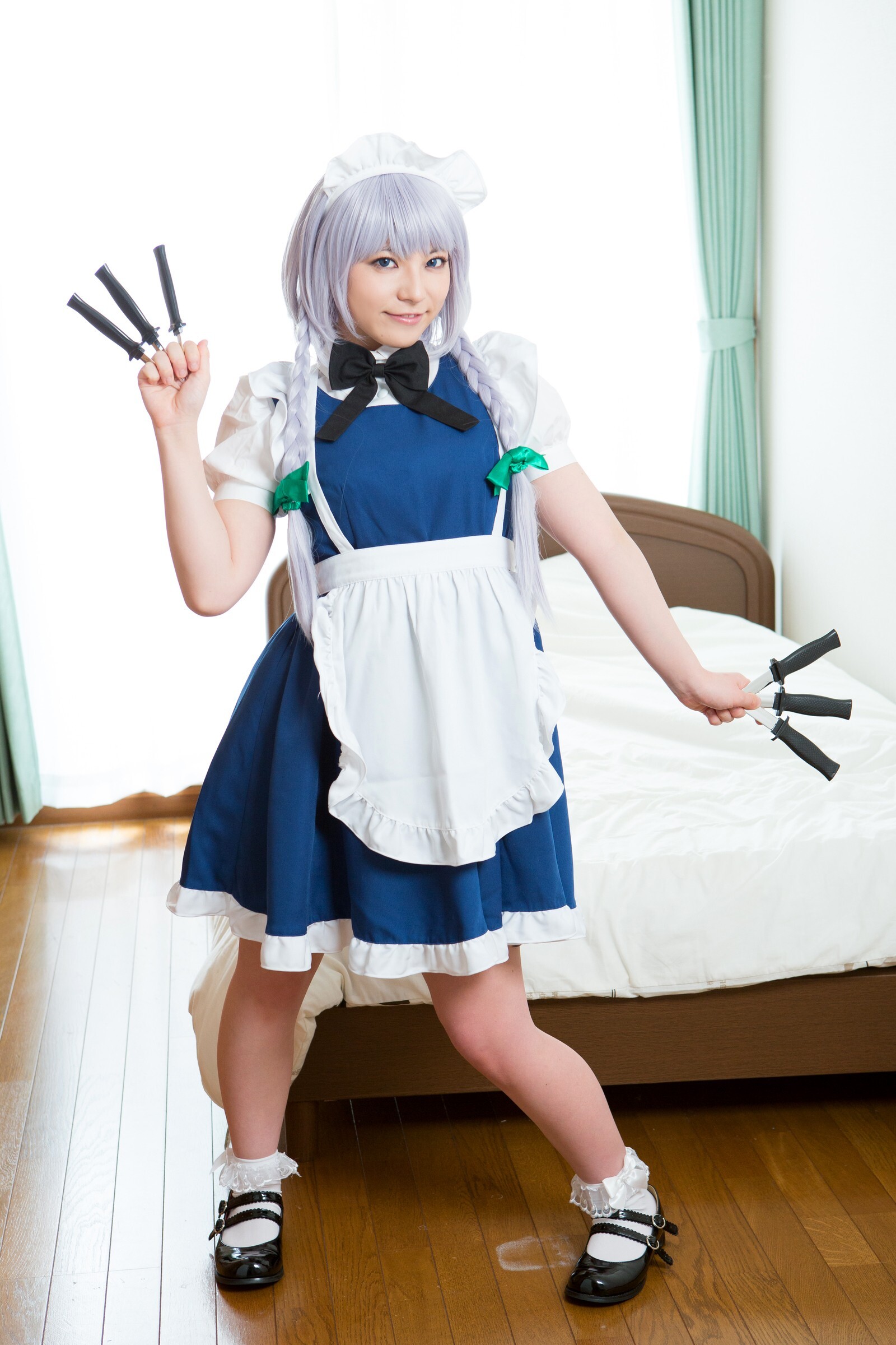 [Cosplay] 2013.04.13 Touhou Project - Izayoi Sakuya great body and shaved pussy