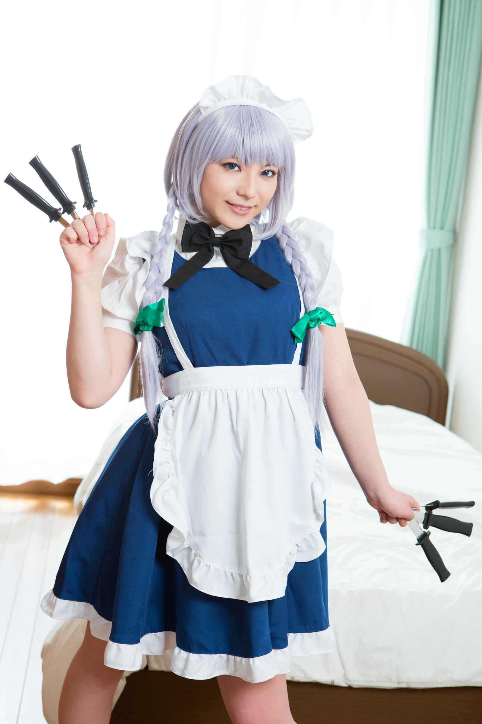 [Cosplay] 2013.04.13 Touhou Project - Izayoi Sakuya great body and shaved pussy