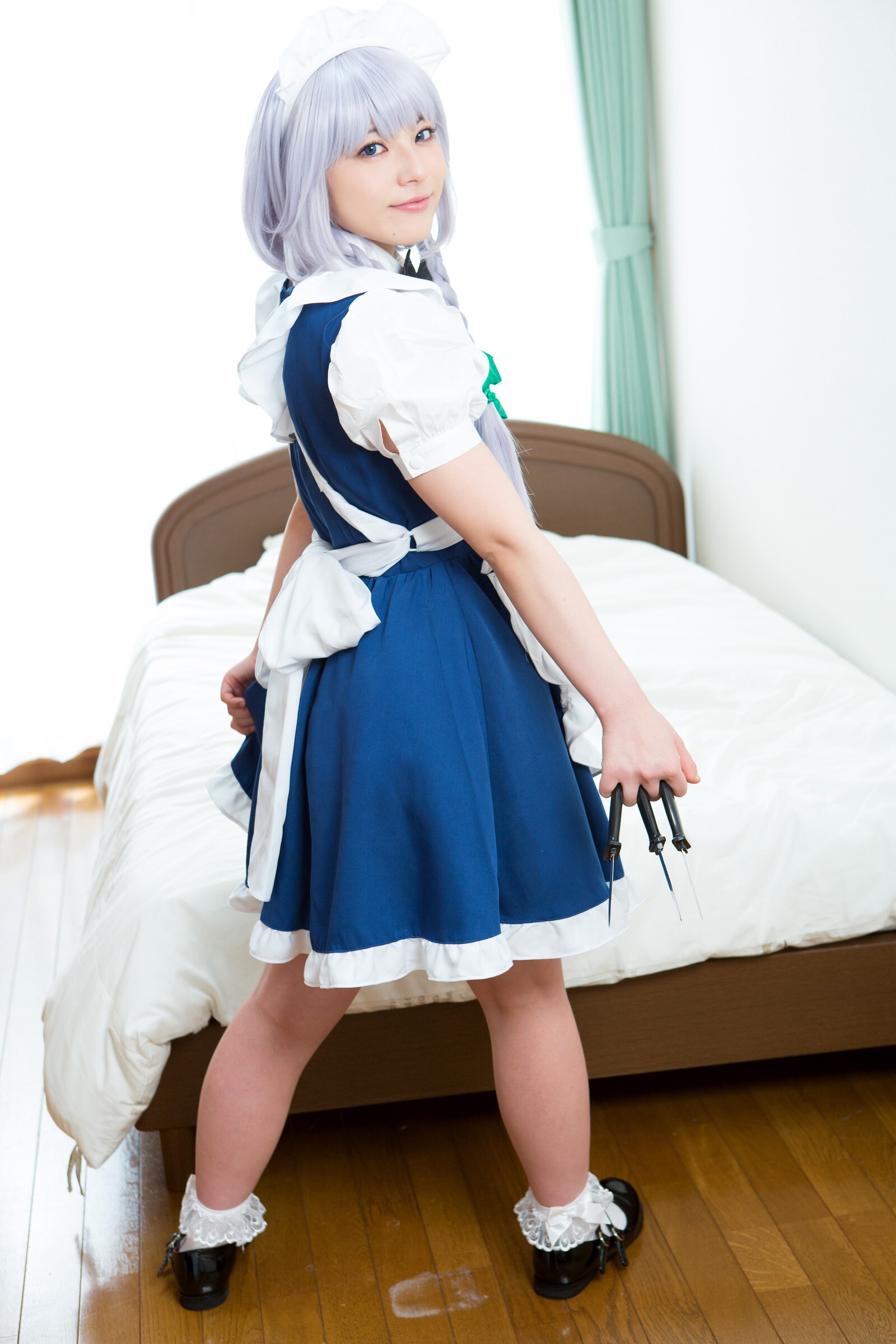 [Cosplay] 2013.04.13 Touhou Project - Izayoi Sakuya great body and shaved pussy