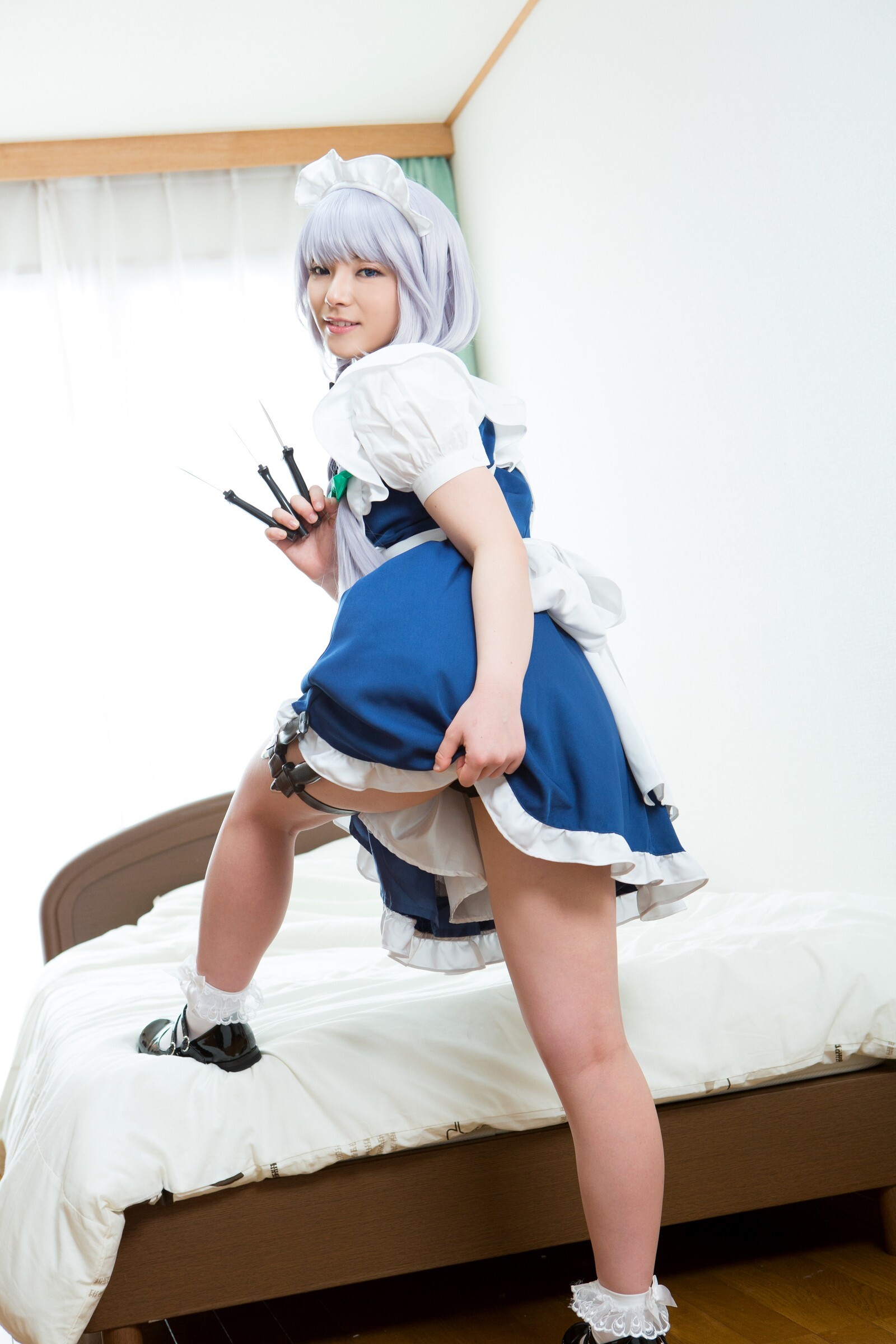 [Cosplay] 2013.04.13 Touhou Project - Izayoi Sakuya great body and shaved pussy