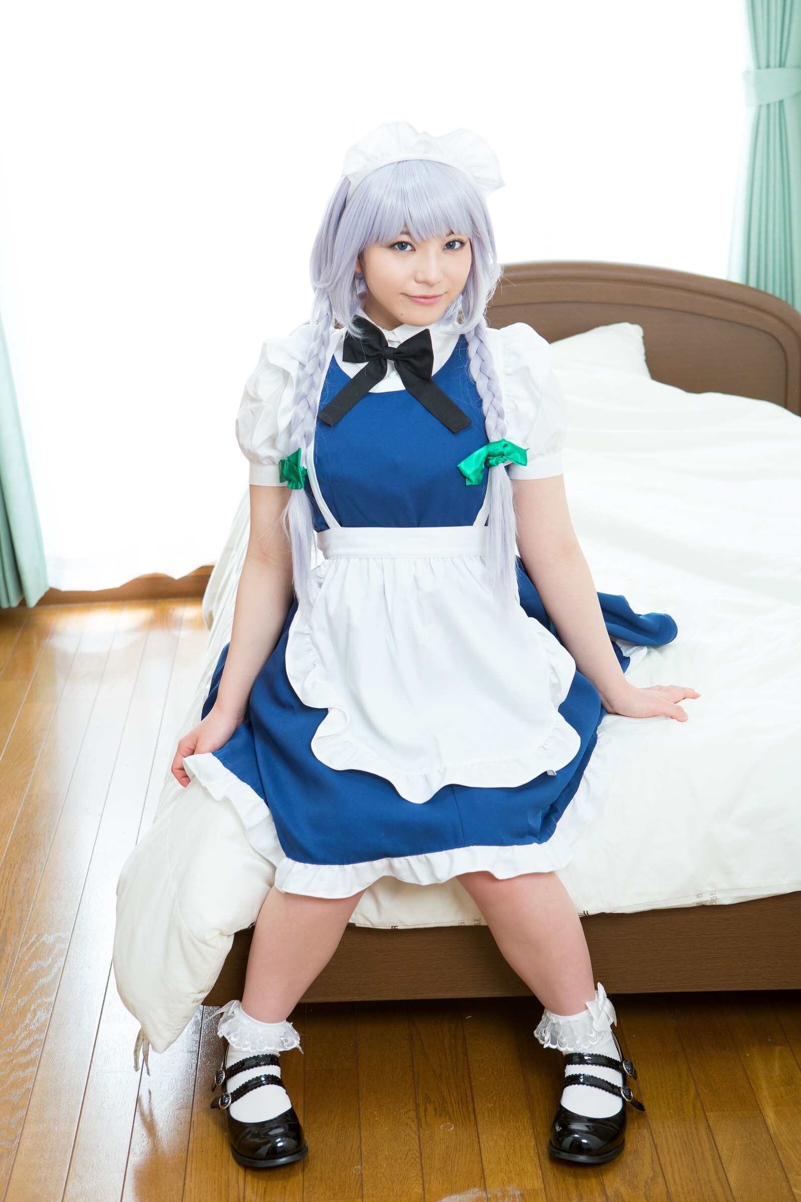 [Cosplay] 2013.04.13 Touhou Project - Izayoi Sakuya great body and shaved pussy