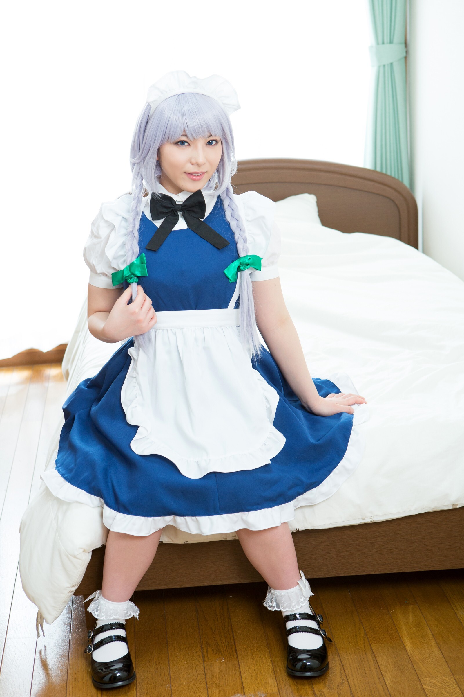 [Cosplay] 2013.04.13 Touhou Project - Izayoi Sakuya great body and shaved pussy