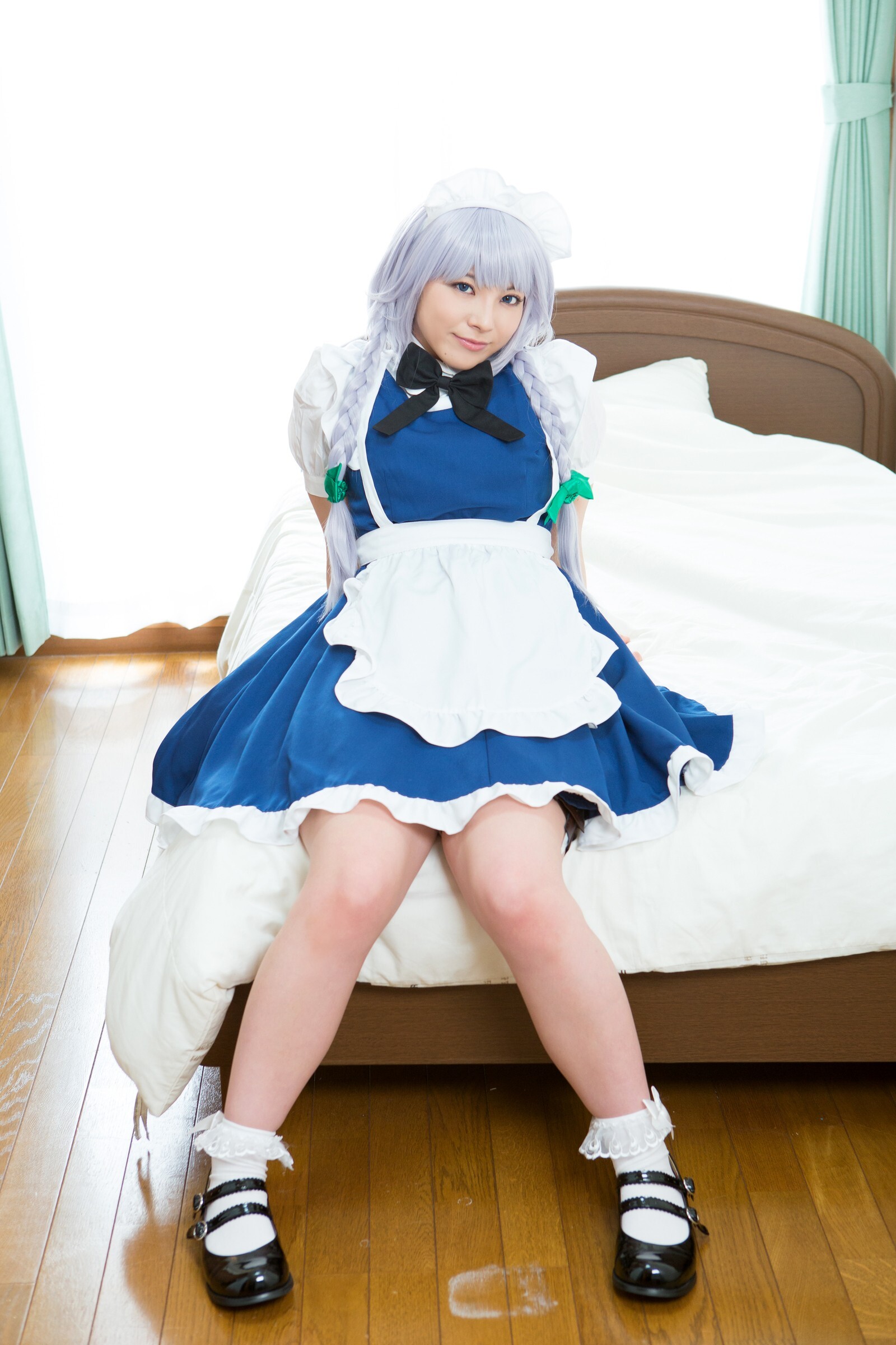 [Cosplay] 2013.04.13 Touhou Project - Izayoi Sakuya great body and shaved pussy