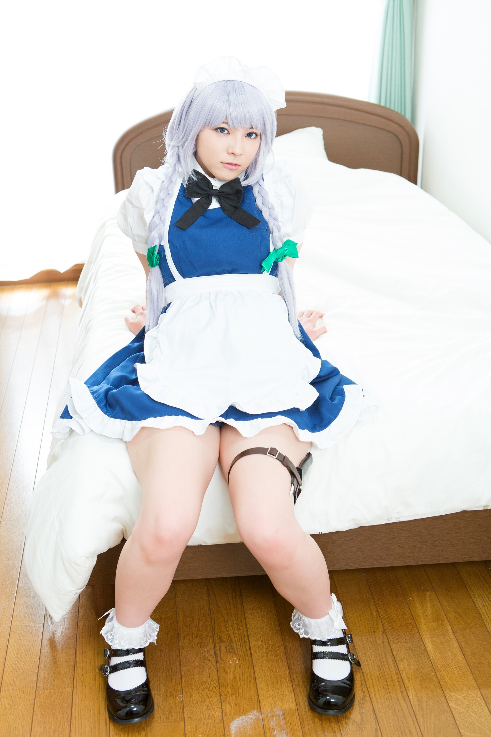 [Cosplay] 2013.04.13 Touhou Project - Izayoi Sakuya great body and shaved pussy