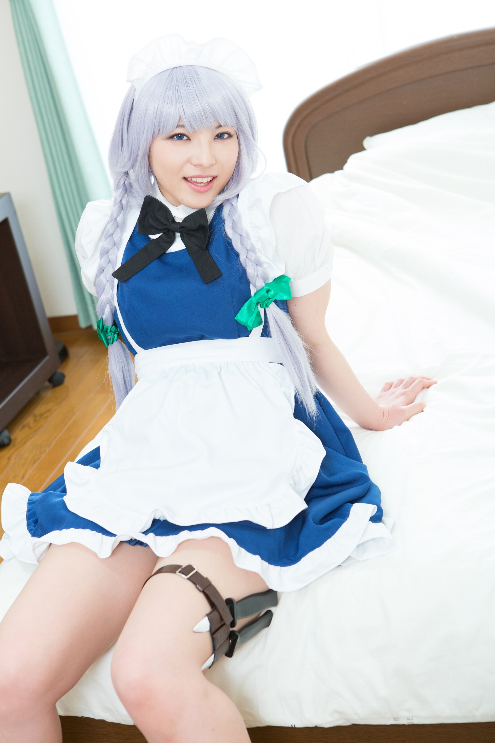 [Cosplay] 2013.04.13 Touhou Project - Izayoi Sakuya great body and shaved pussy