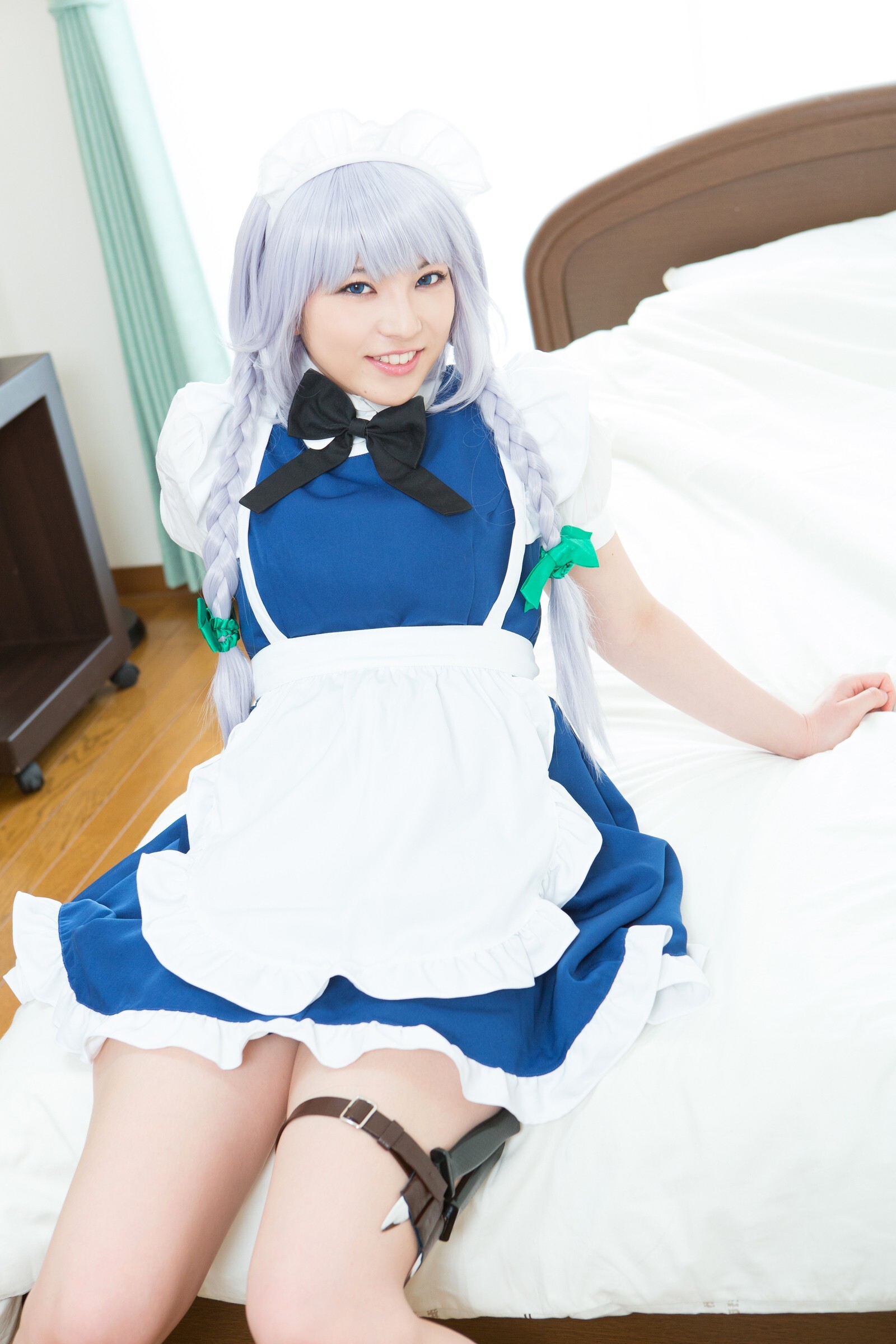 [Cosplay] 2013.04.13 Touhou Project - Izayoi Sakuya great body and shaved pussy