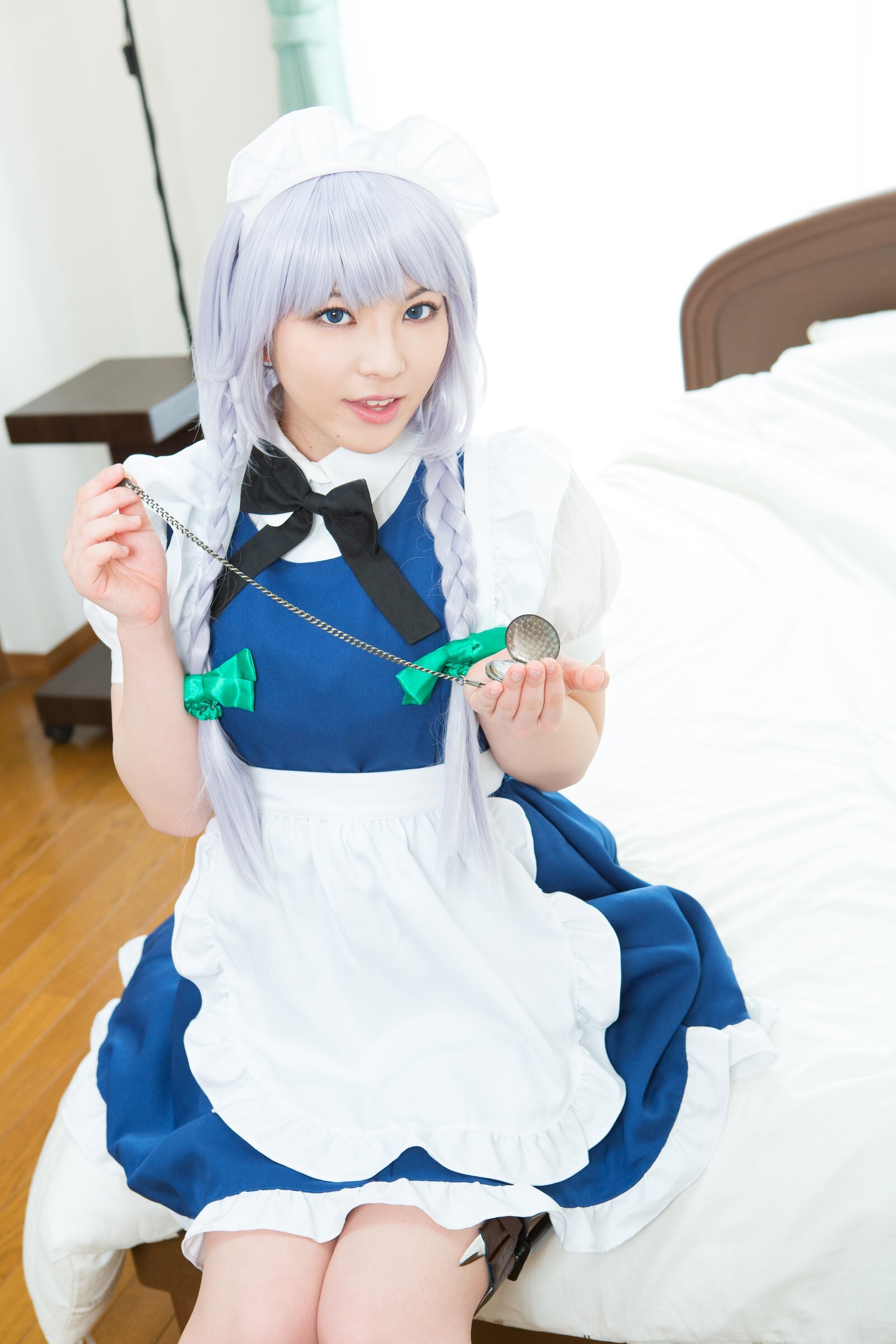 [Cosplay] 2013.04.13 Touhou Project - Izayoi Sakuya great body and shaved pussy