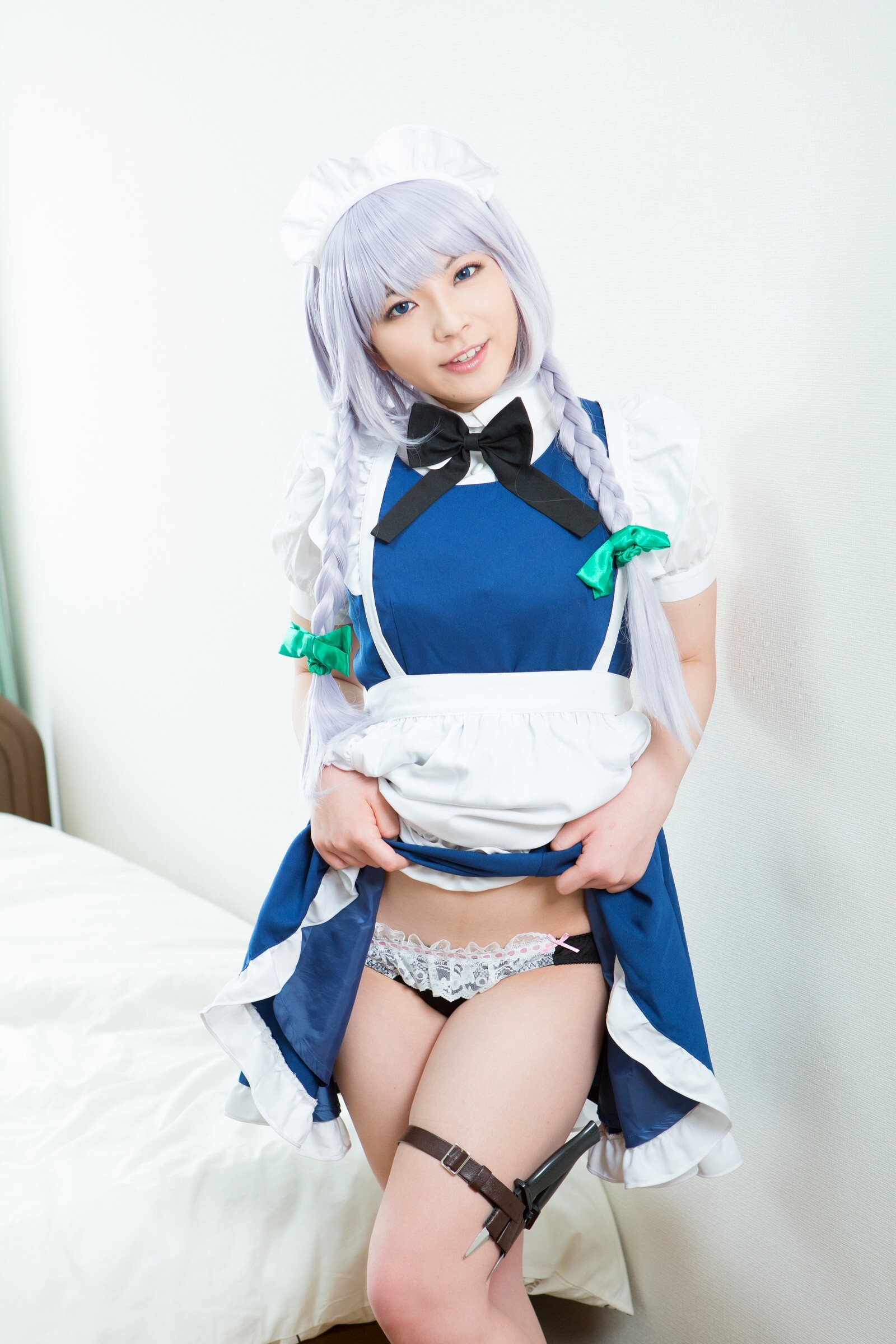 [Cosplay] 2013.04.13 Touhou Project - Izayoi Sakuya great body and shaved pussy