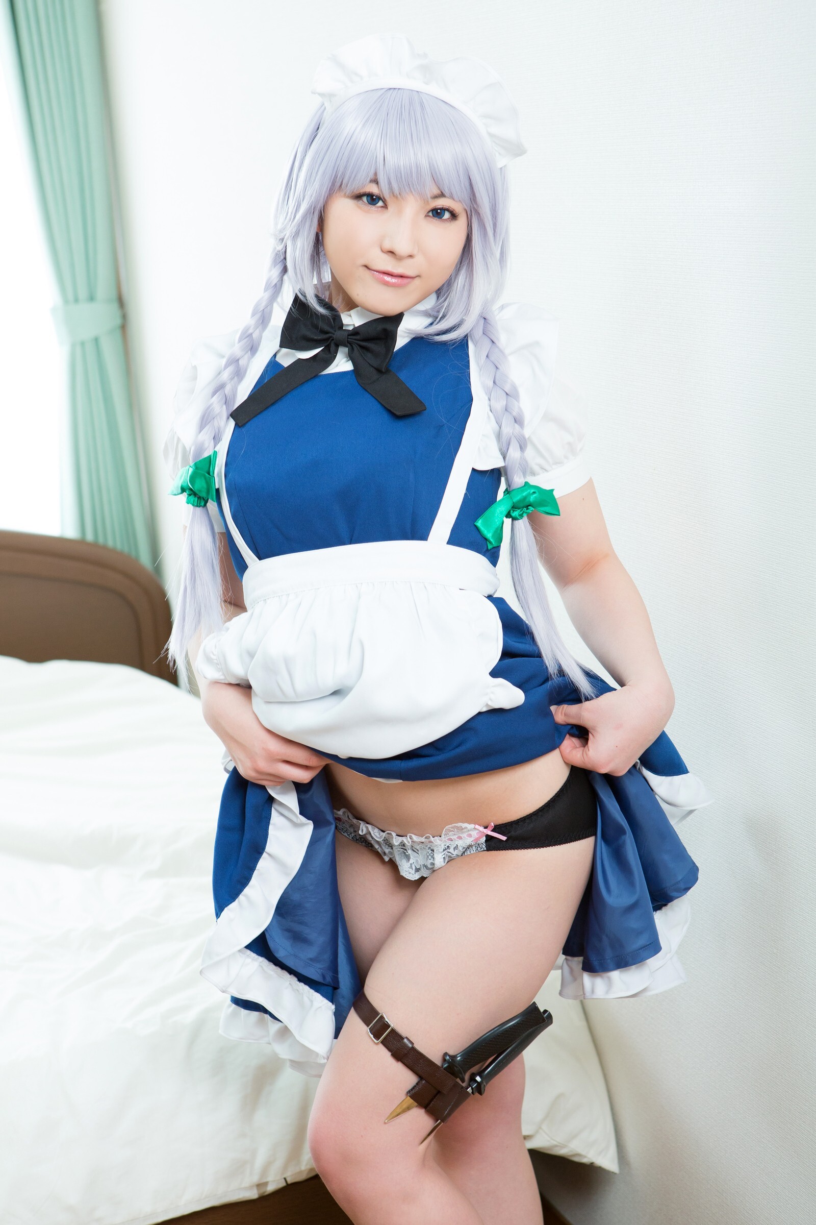 [Cosplay] 2013.04.13 Touhou Project - Izayoi Sakuya great body and shaved pussy