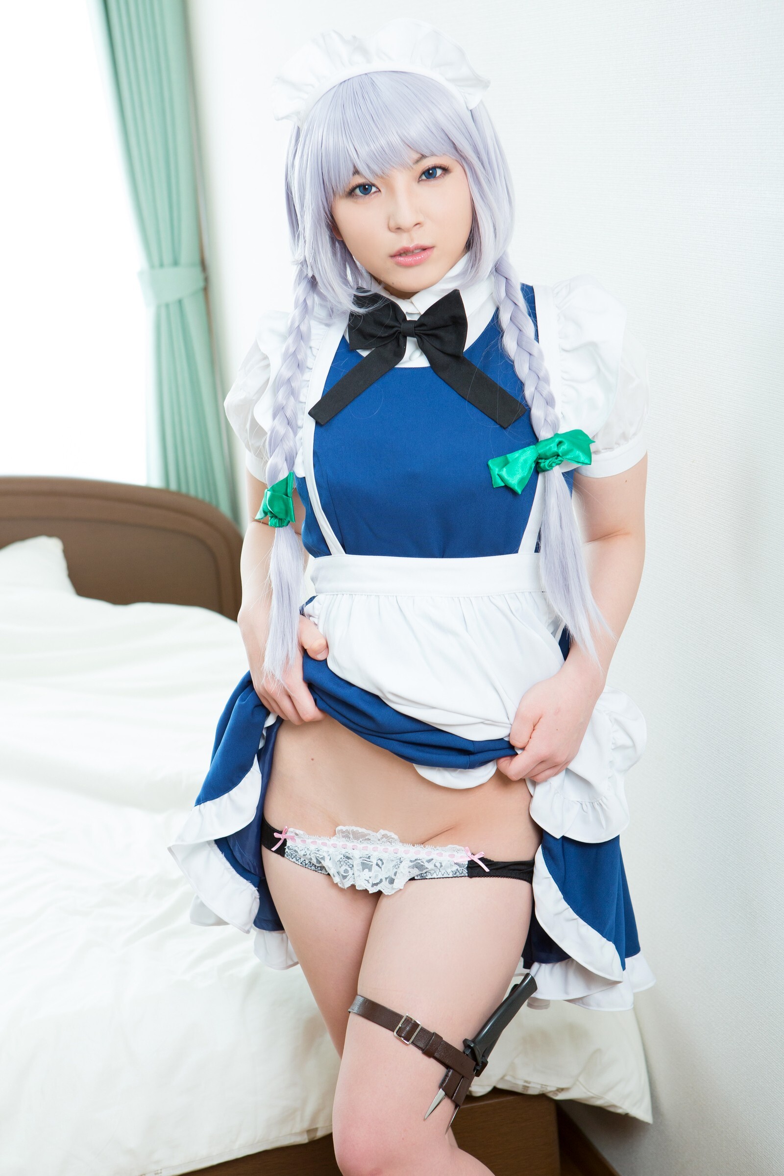 [Cosplay] 2013.04.13 Touhou Project - Izayoi Sakuya great body and shaved pussy