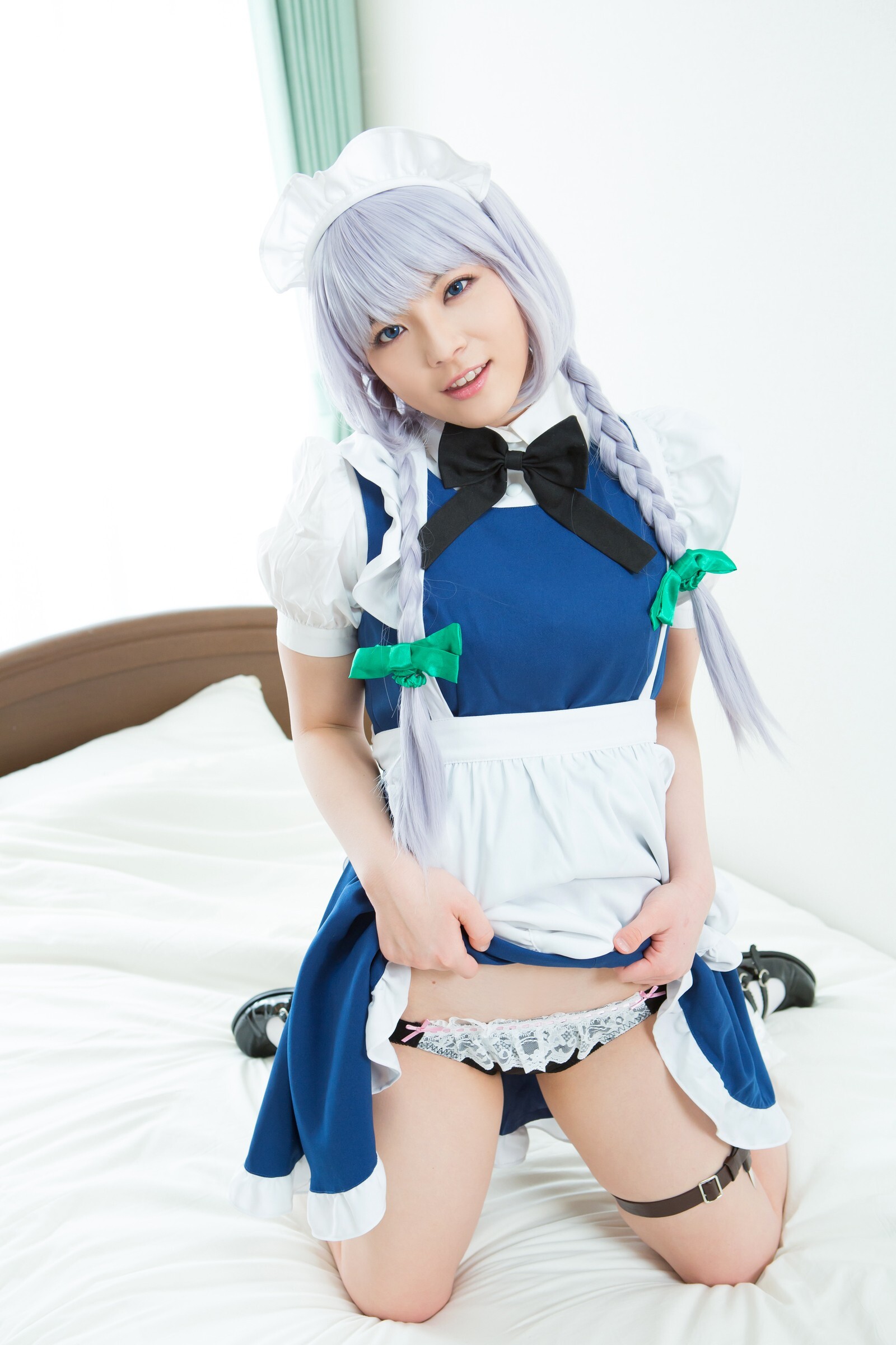 [Cosplay] 2013.04.13 Touhou Project - Izayoi Sakuya great body and shaved pussy