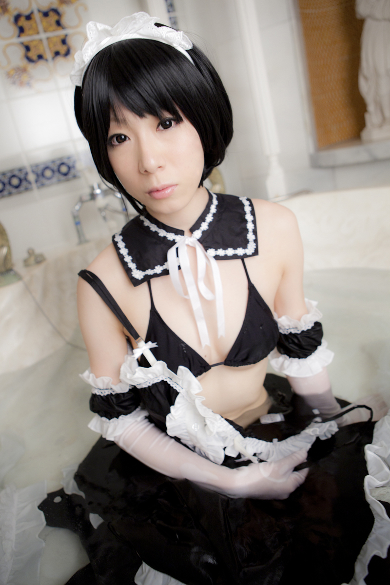 [Cosplay]  Sexy Maid with perfect ass and sexy lingerie