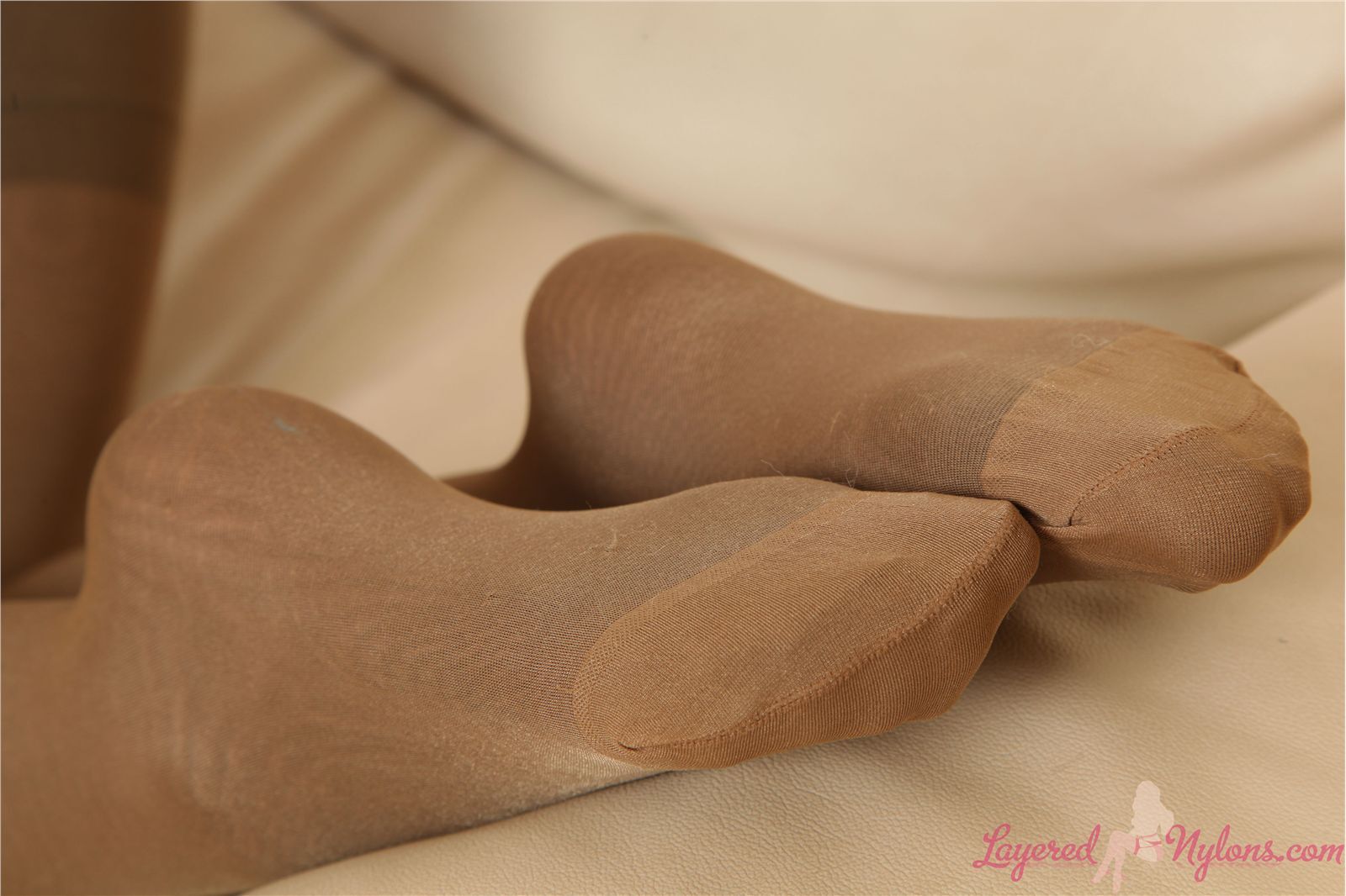 [layered nylons] Patricia's European and American sexy silk stockings