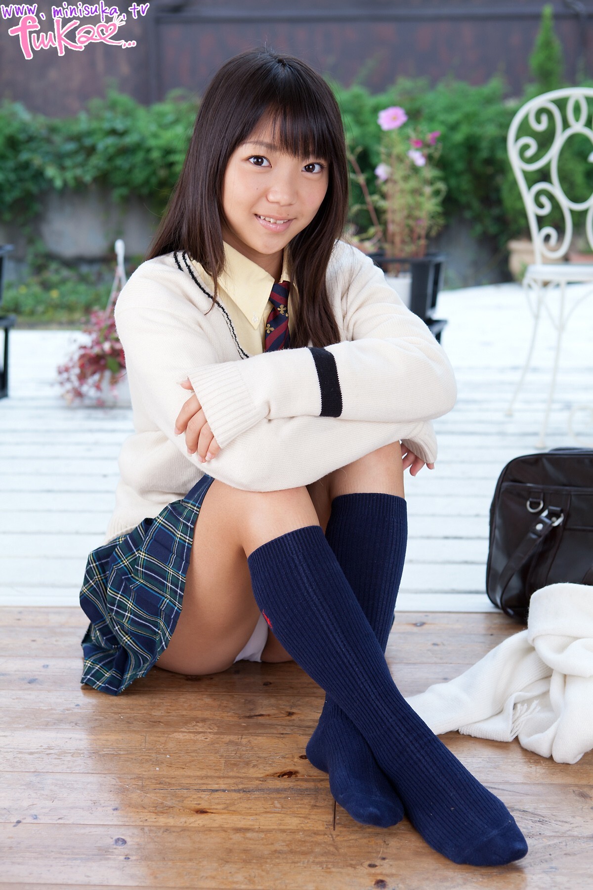 Nishioka Fuwa fuuka nishihama Minisuka. TV Japanese female high school girl