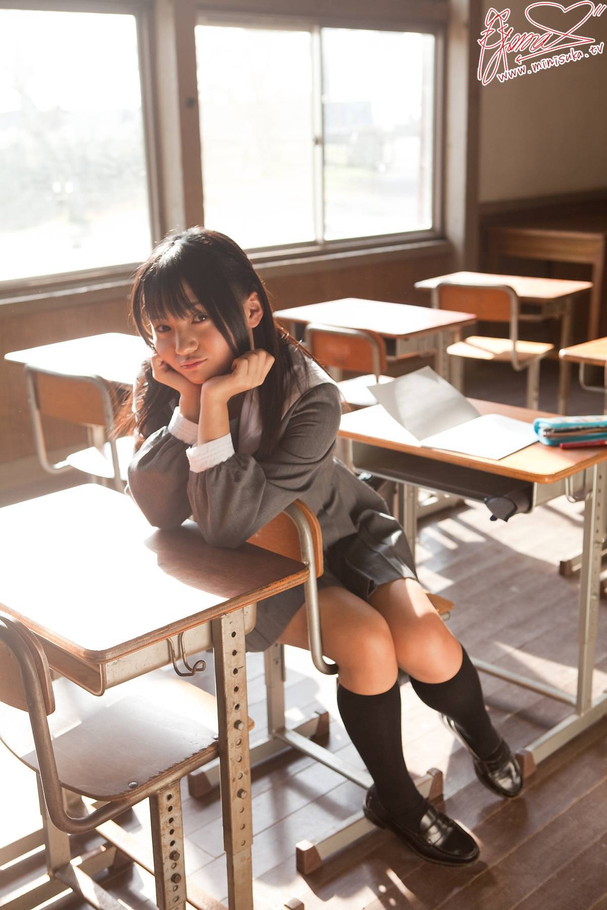 Ayana nishinaga[ Minisuka.tv ]Female high school students in active service