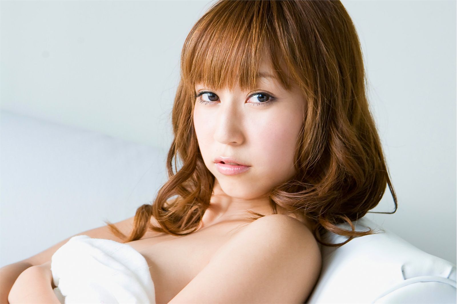 2010 YUI Minami Pachinko gravure