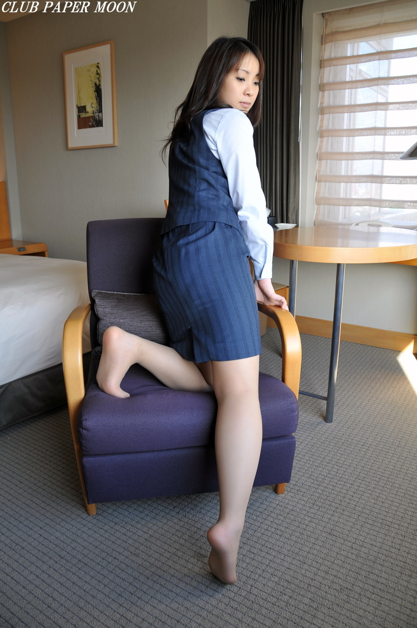 Aoyama Weiyang 23 year old office lady Japan AV women's sexy uniform stockings