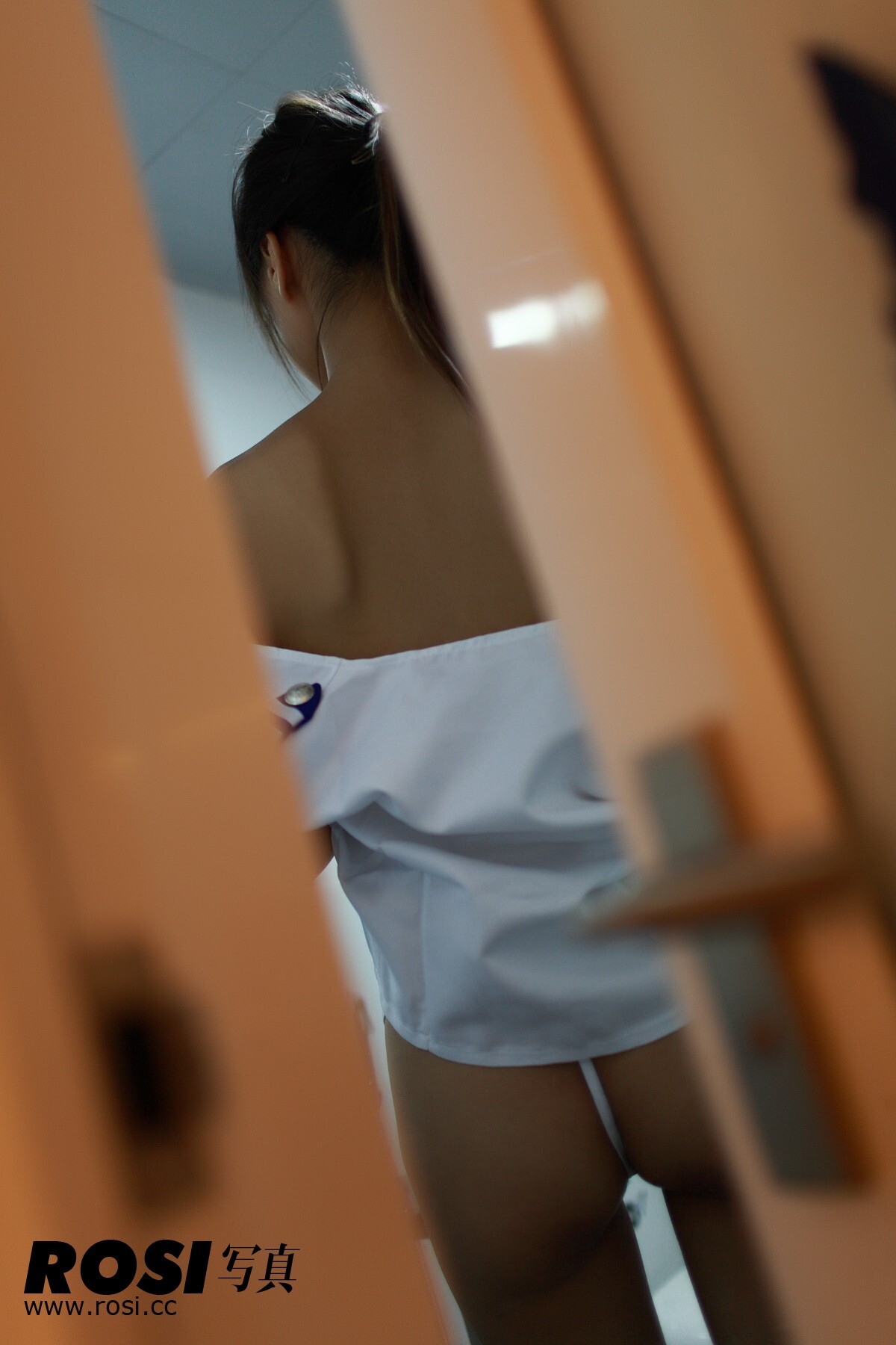 How to take photos of silk stockings changing room [ROSI photo album] no.096