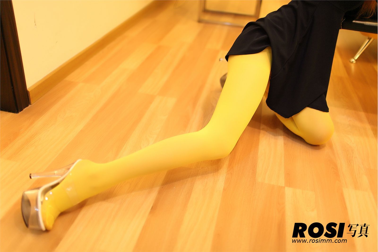 [ROSI] 20131110 NO.706 匿名寫真