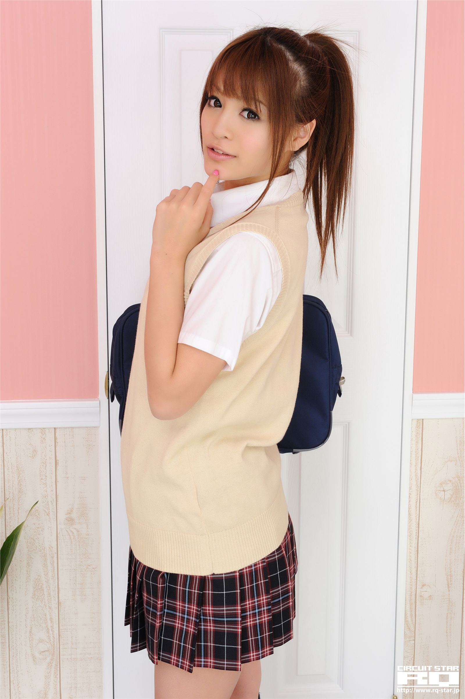 High school girl no.00466