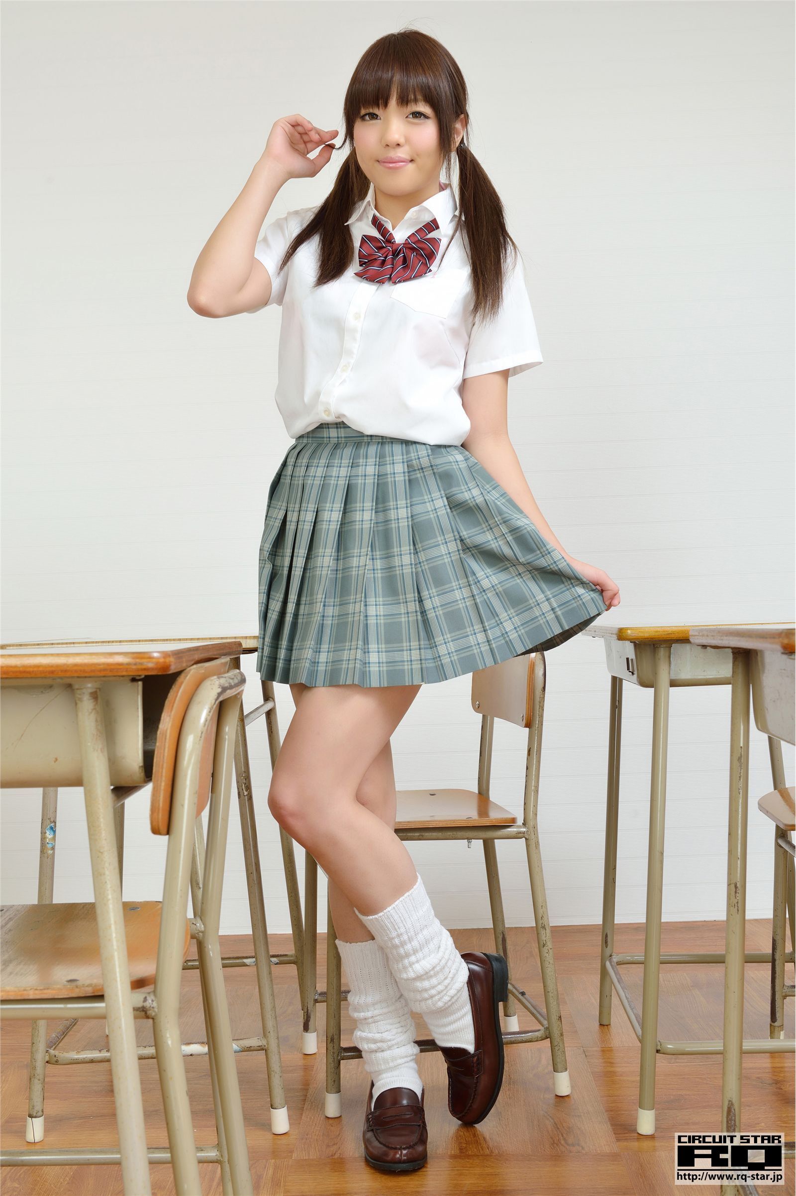 A Japanese uniform beautiful woman