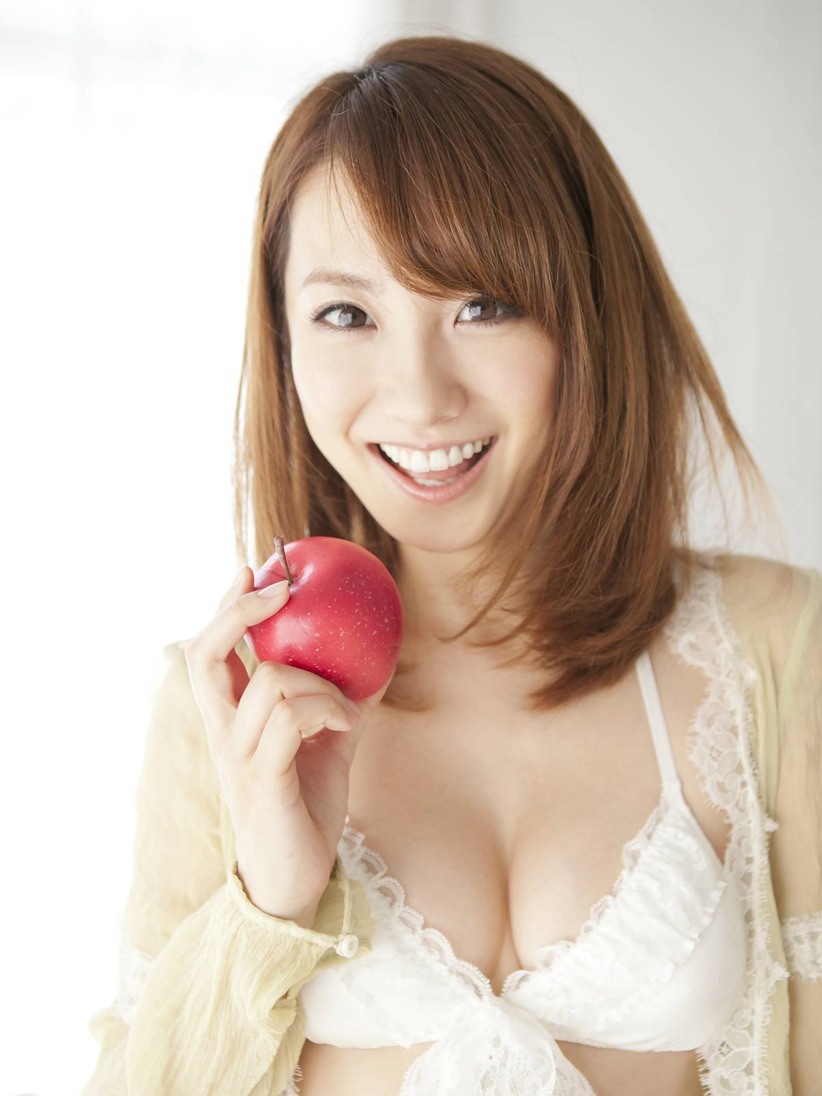 [Sabra.net] CoverGirl 山本梓 - JUICY FRUIT 性感女优写真