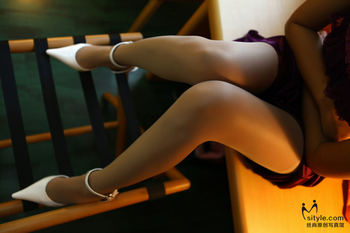 [sityle original photo] 20130315 no.090 white high heel meat colored silk stockings