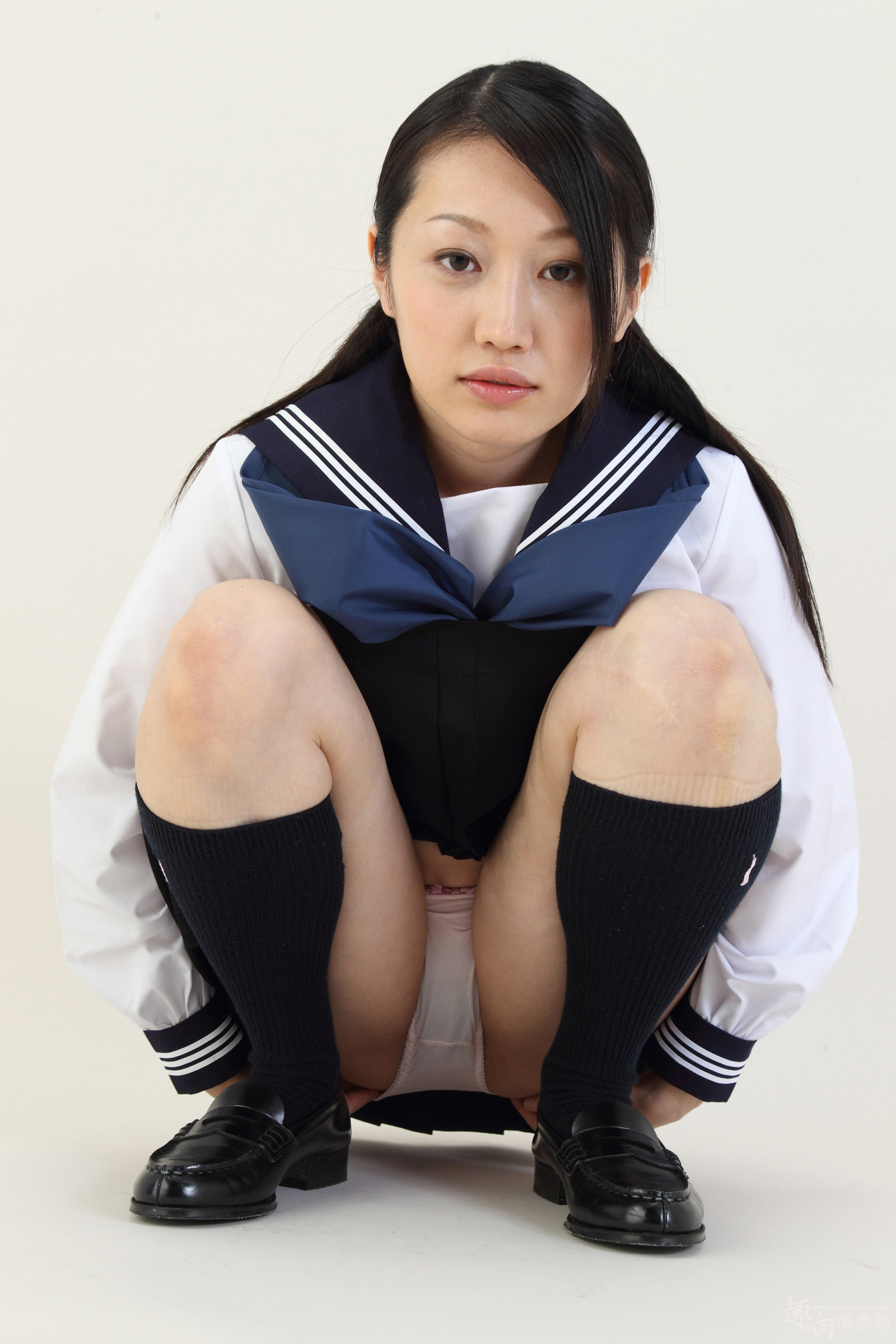 Syukou Club subdues 12 Yuna katase