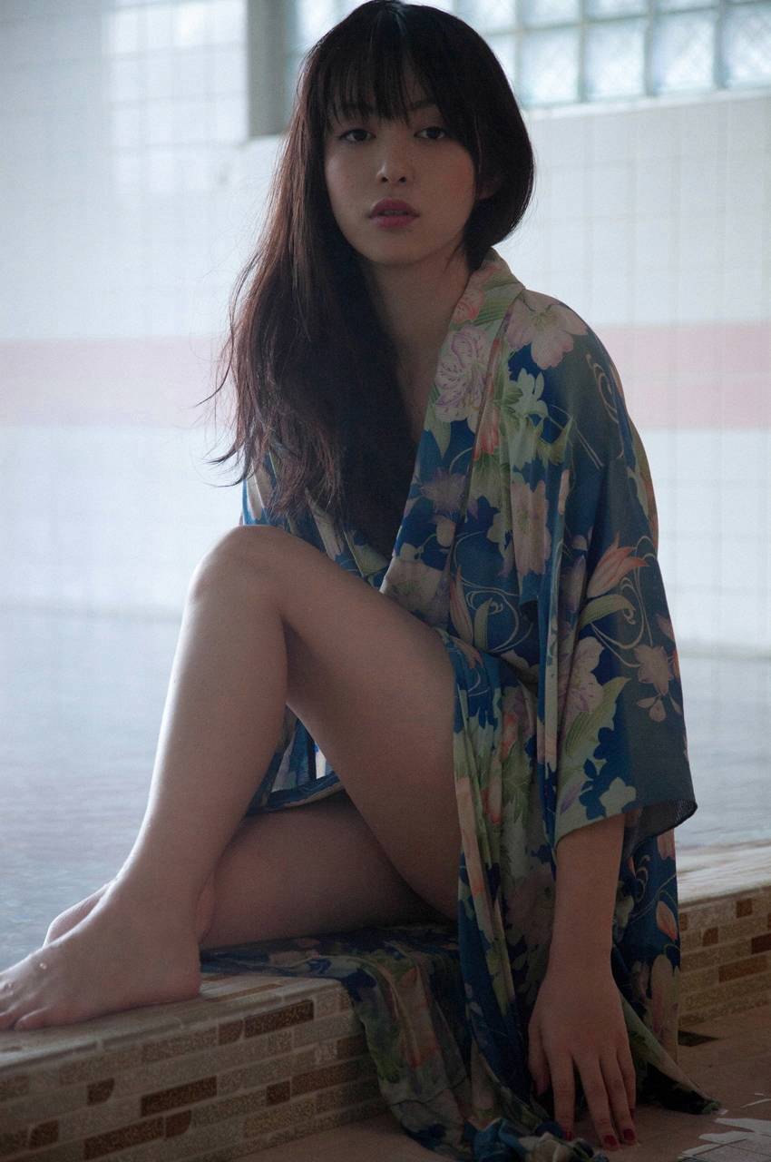 Mayuko Iwasa 岩佐真悠子 スペシャル写真集 WPB-net