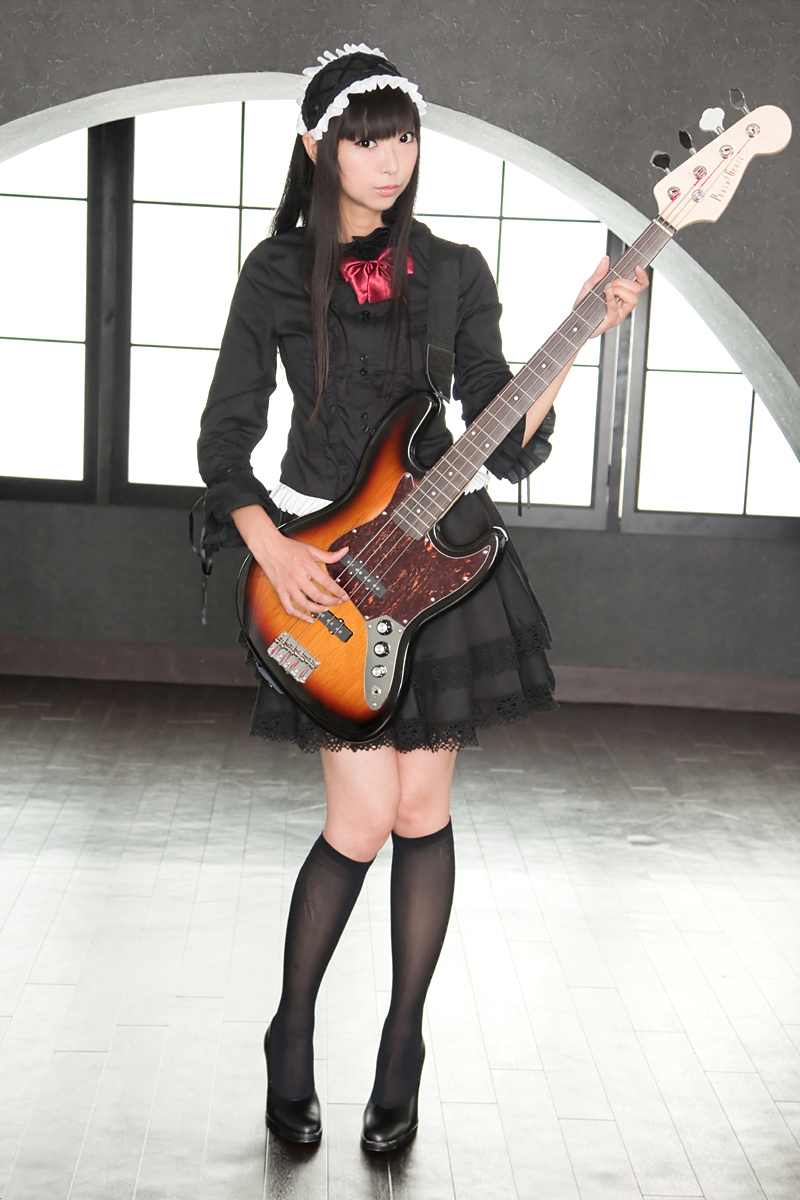 丝袜美女吉他校园 日本cosplay性感美女套图
