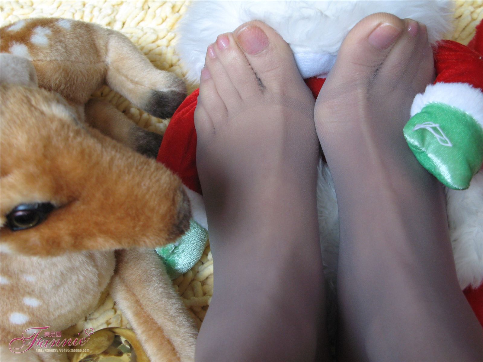 2008 happy Christmas (silk feet) No.004