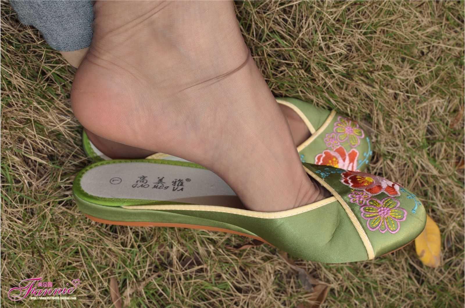 Fannie Fanny high definition original picture touch sunshine (embroidered shoes grey silk) no.087