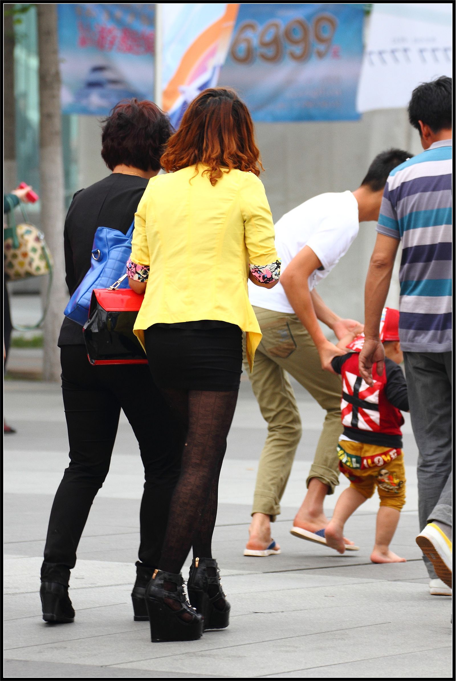 [outdoor Street Photo] 2013.11.26 incredible pattern silk stockings