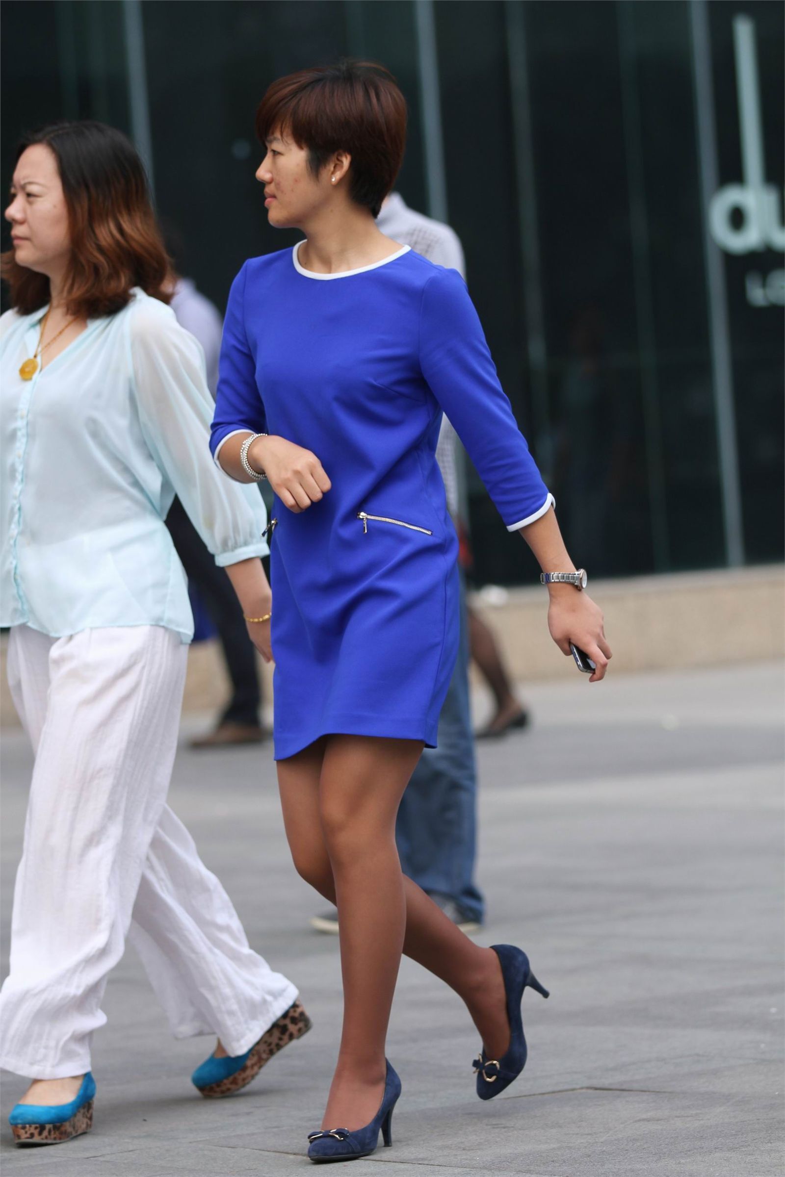 [outdoor Street Photo] 2013.11.29 short hair blue skirt coffee stockings elite girl