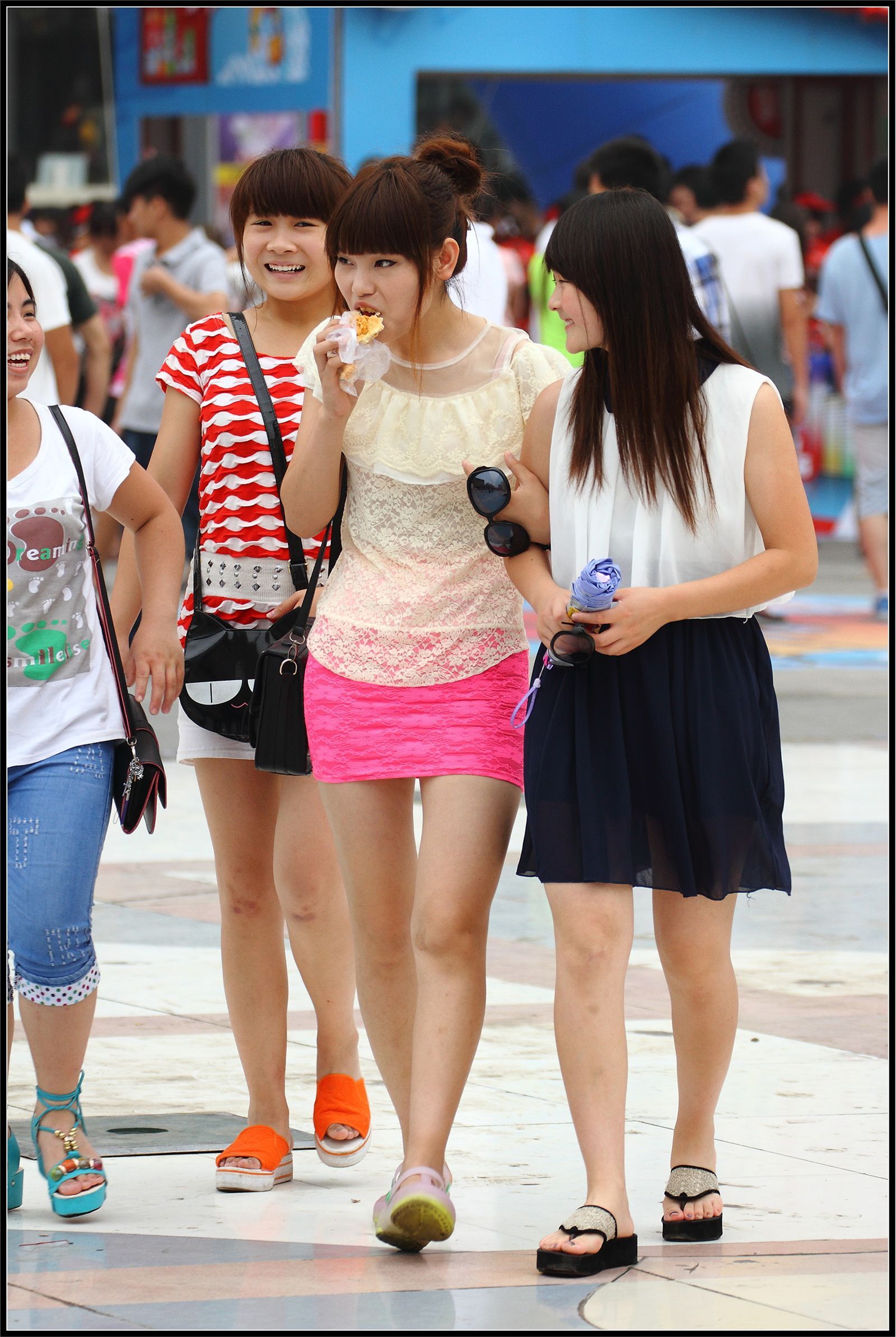 [outdoor Street Photo] 2013.09.17 pink skirt black silk black boots beauty black and white dress beauty