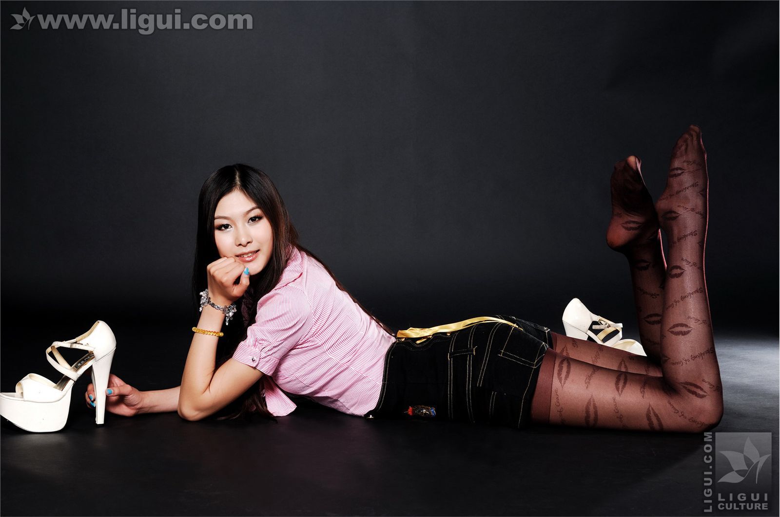 Ligui - sexy and charming silk stockings