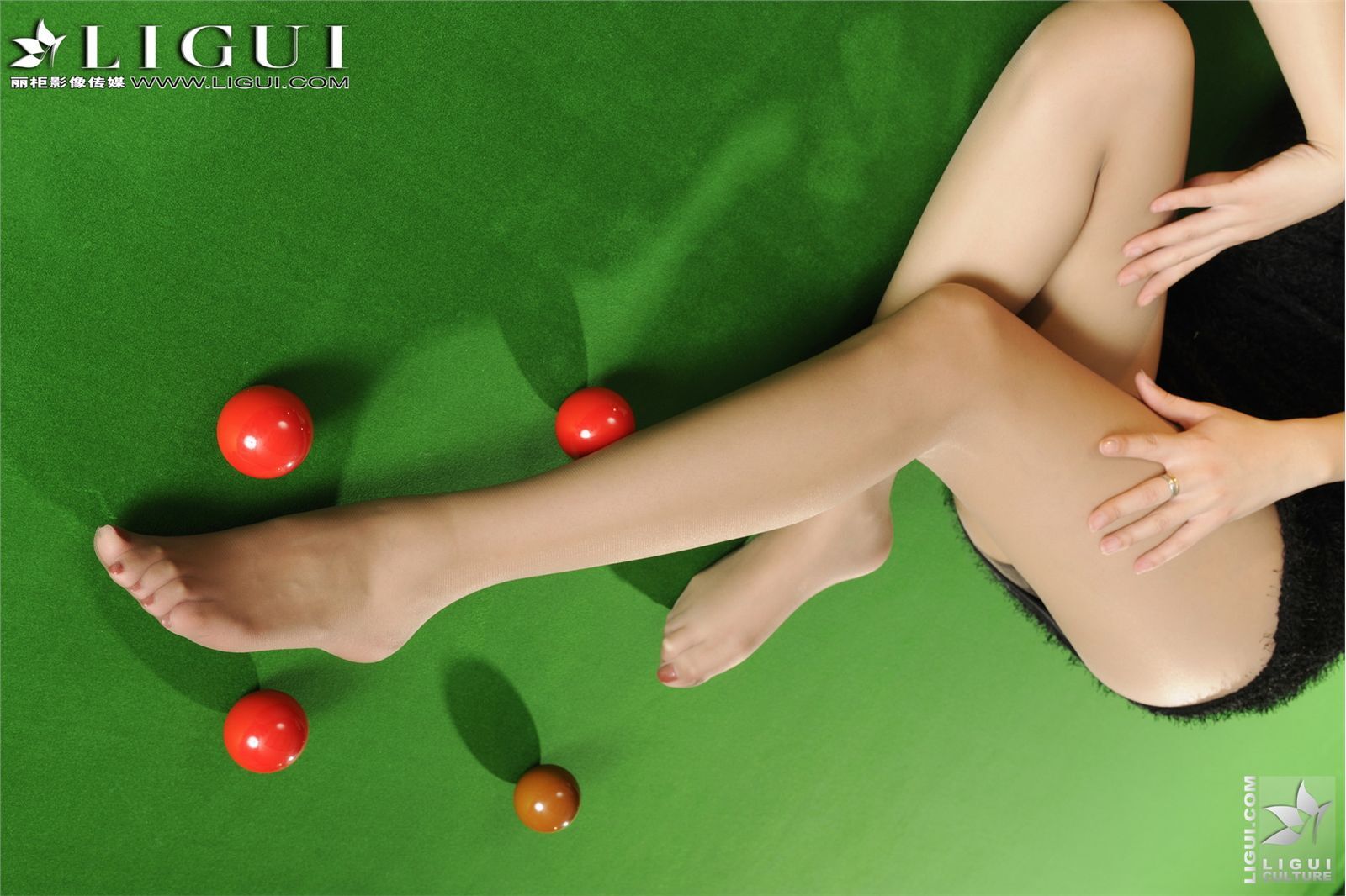 Table tennis girl model cherry