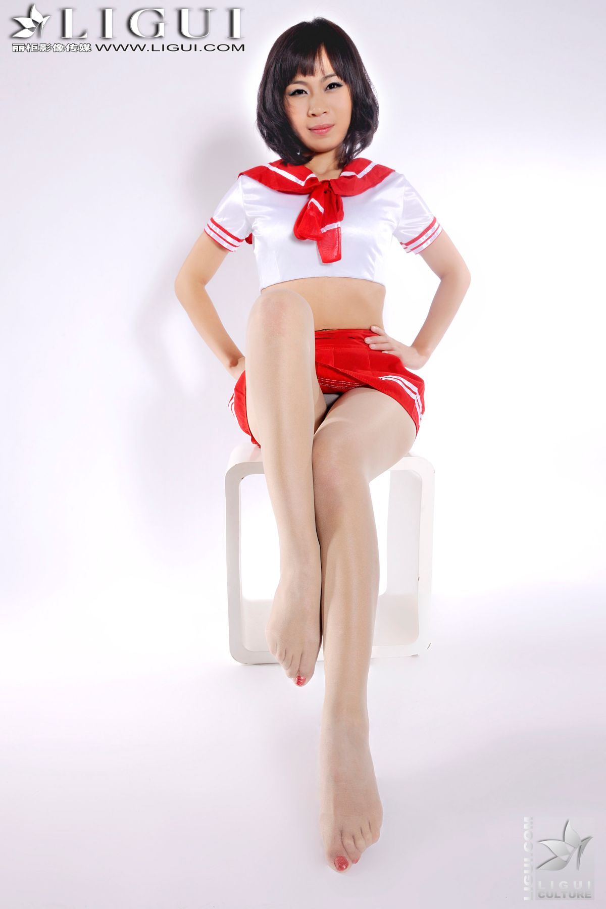 Tian Tian's red sailor suit (Part 2) [ligui] model with beautiful legs and silk stockings