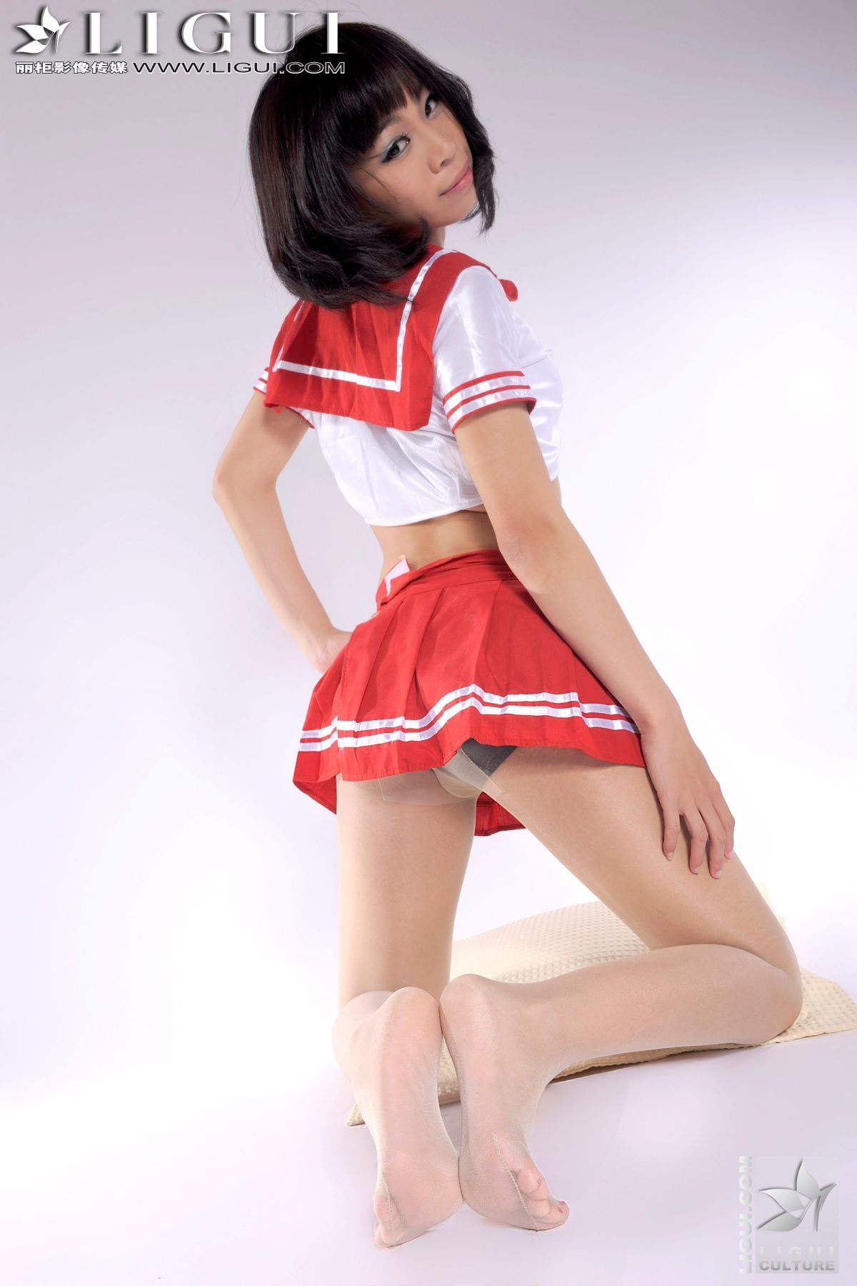 Model 田甜 紅色水手服 (下) [Ligui] 丽柜丝袜美腿模特